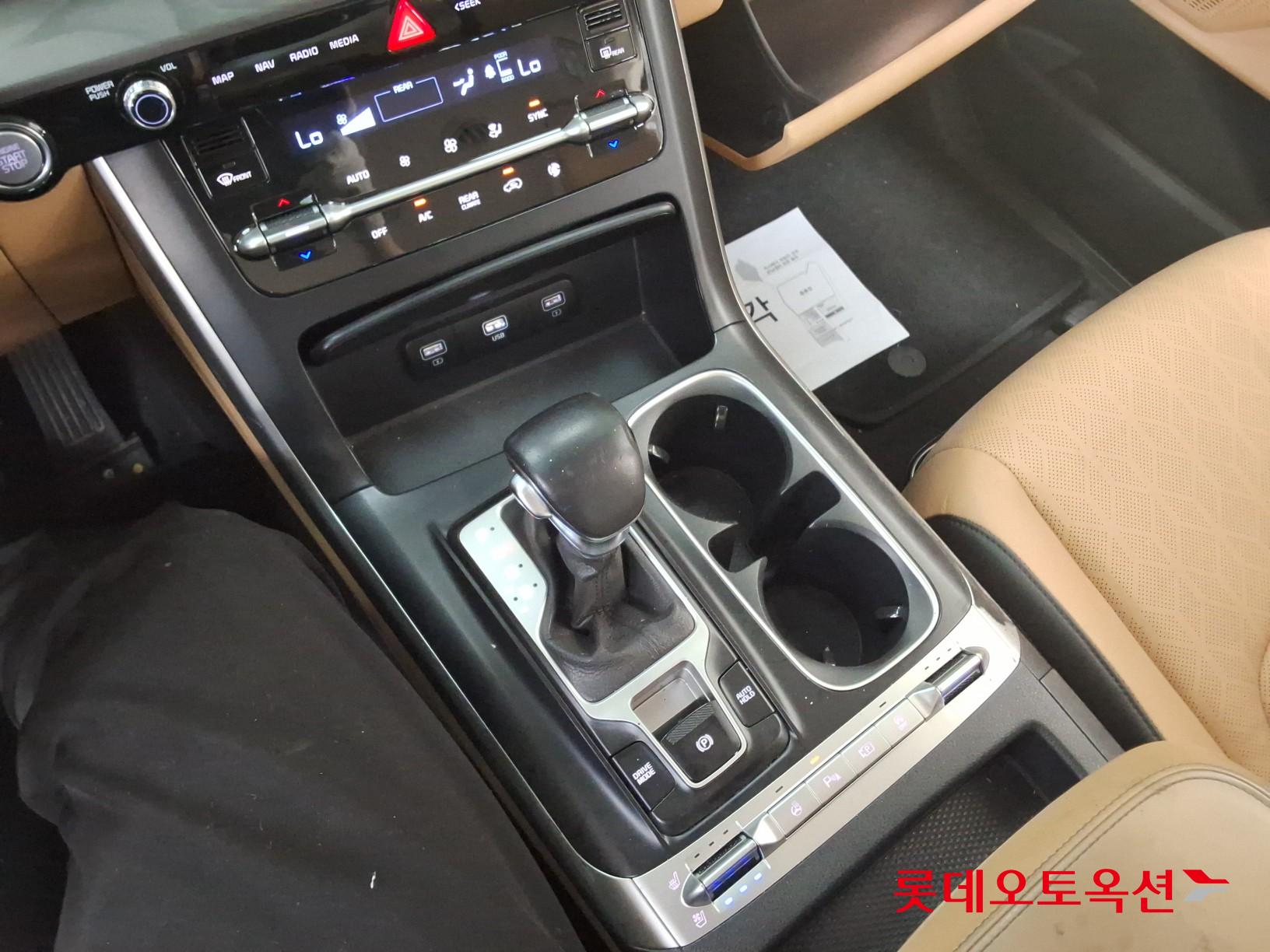 2022 - kia carnival