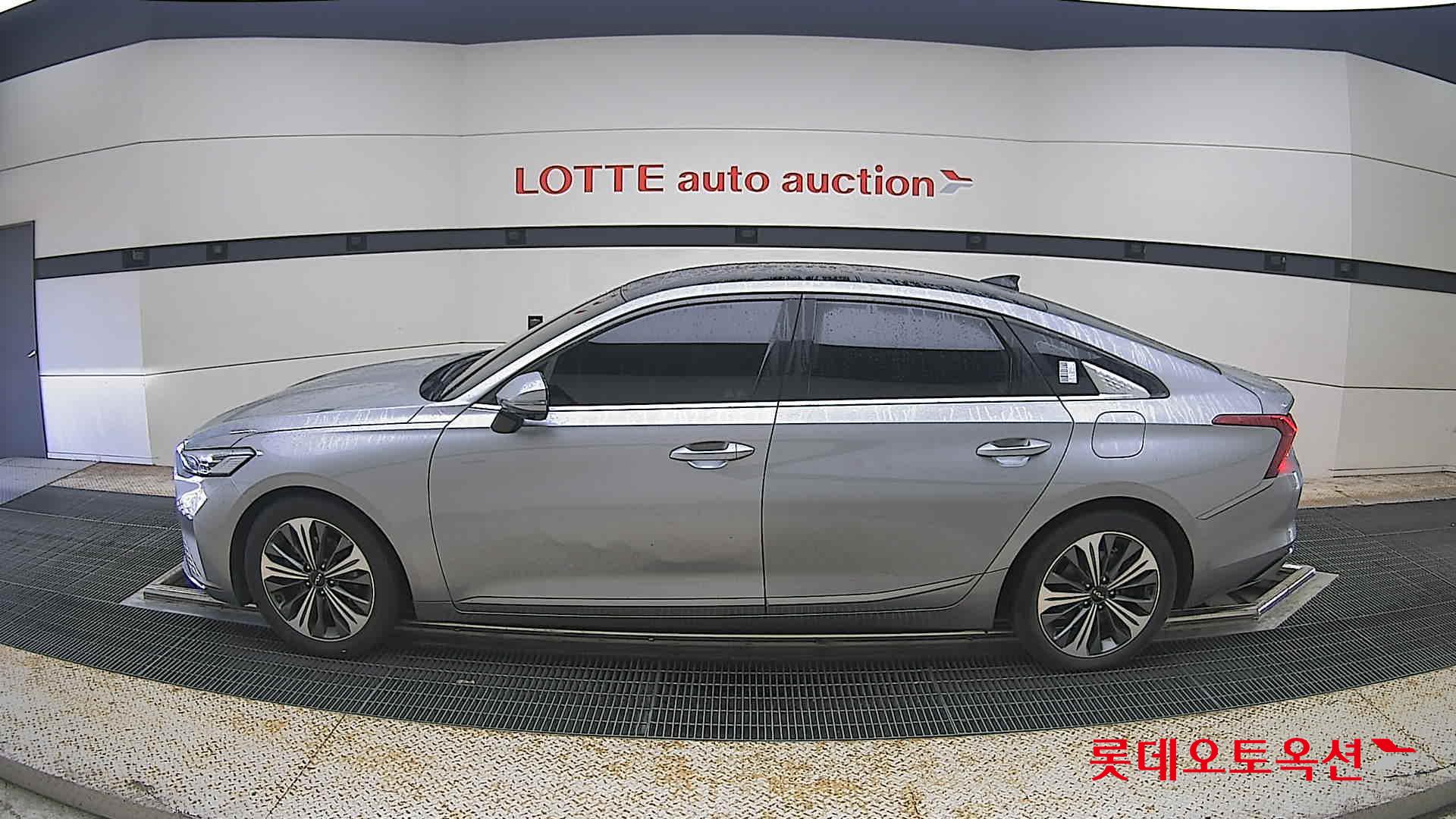 2022 - kia k8