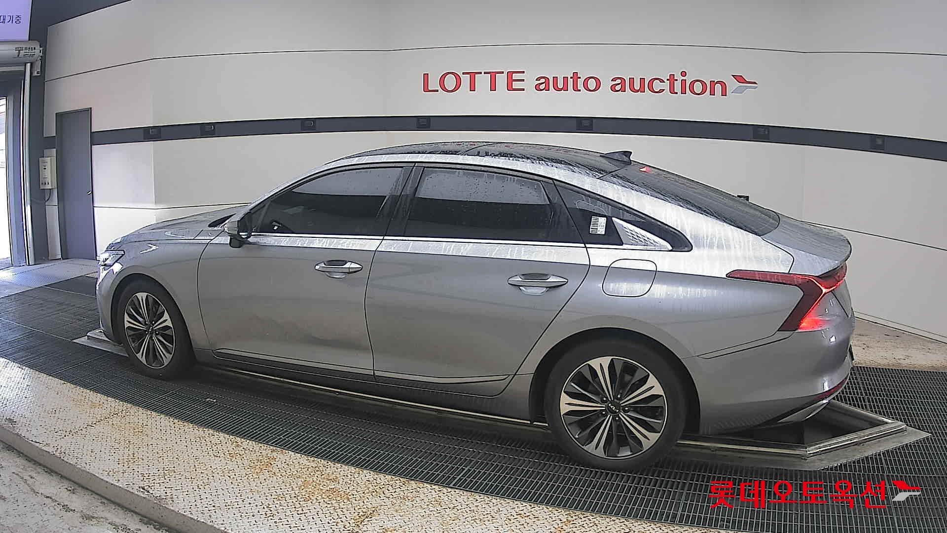 2022 - kia k8