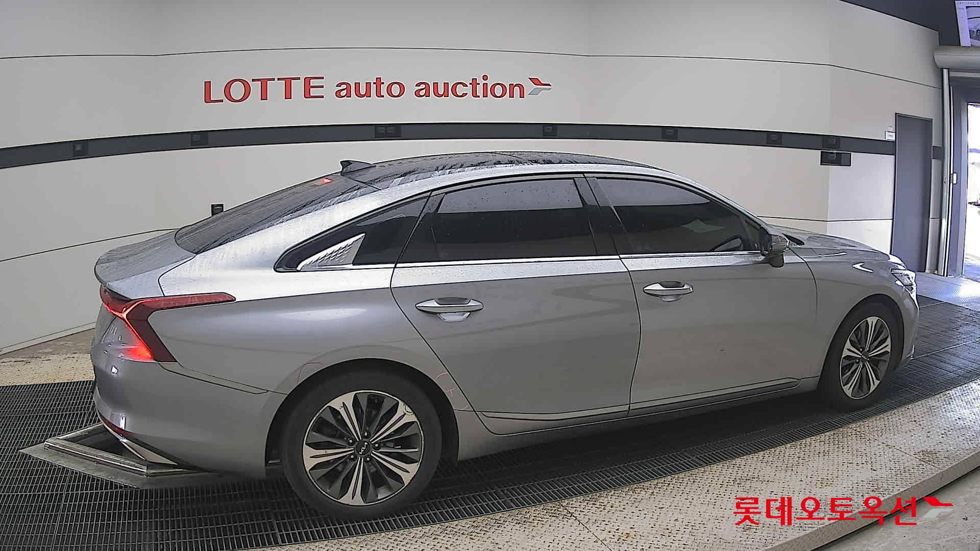 2022 - kia k8