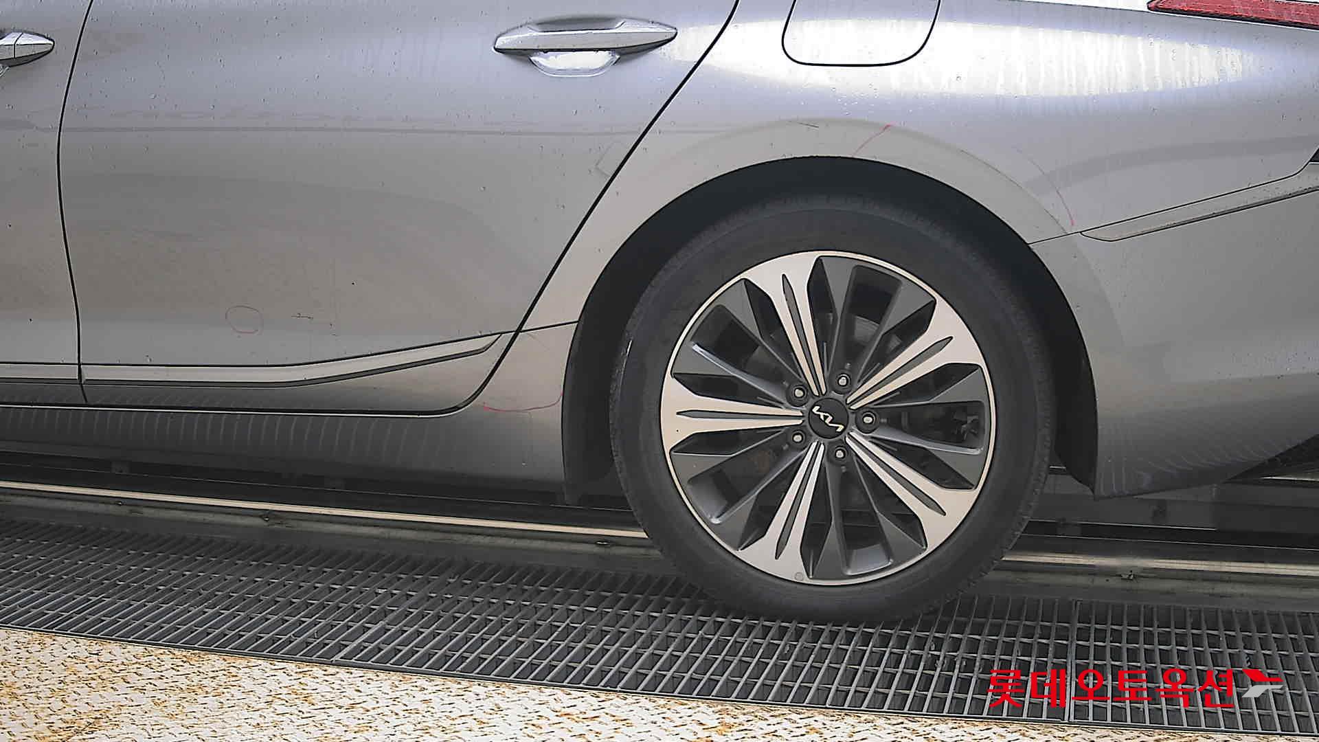 2022 - kia k8