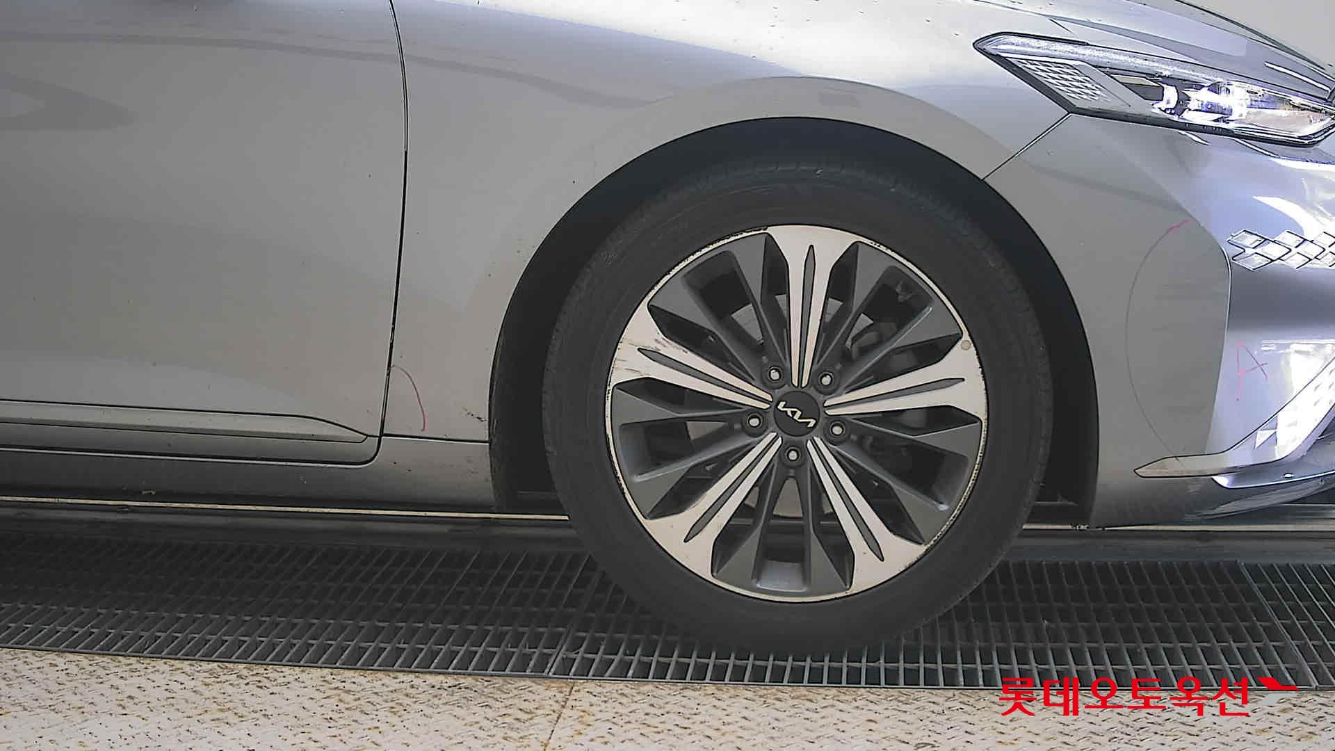 2022 - kia k8