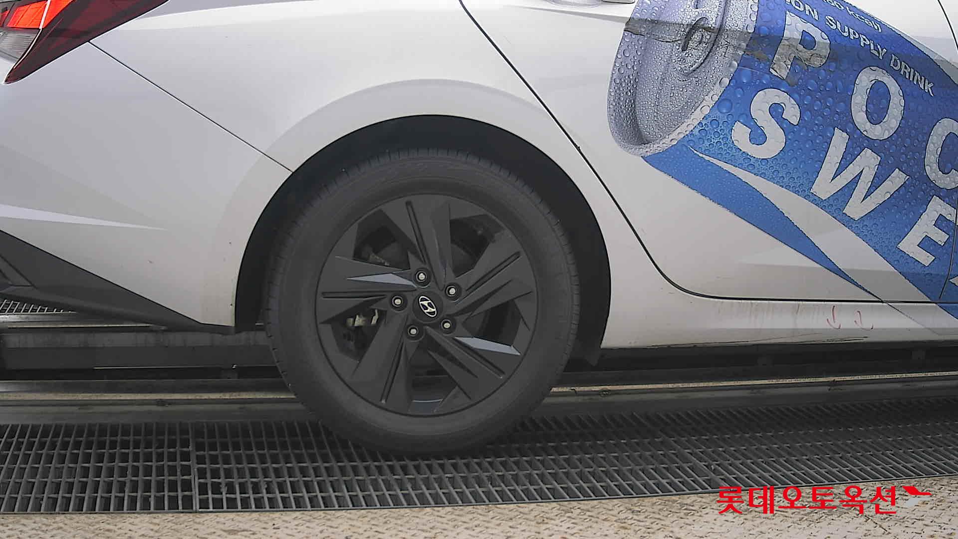 2022 - hyundai avante