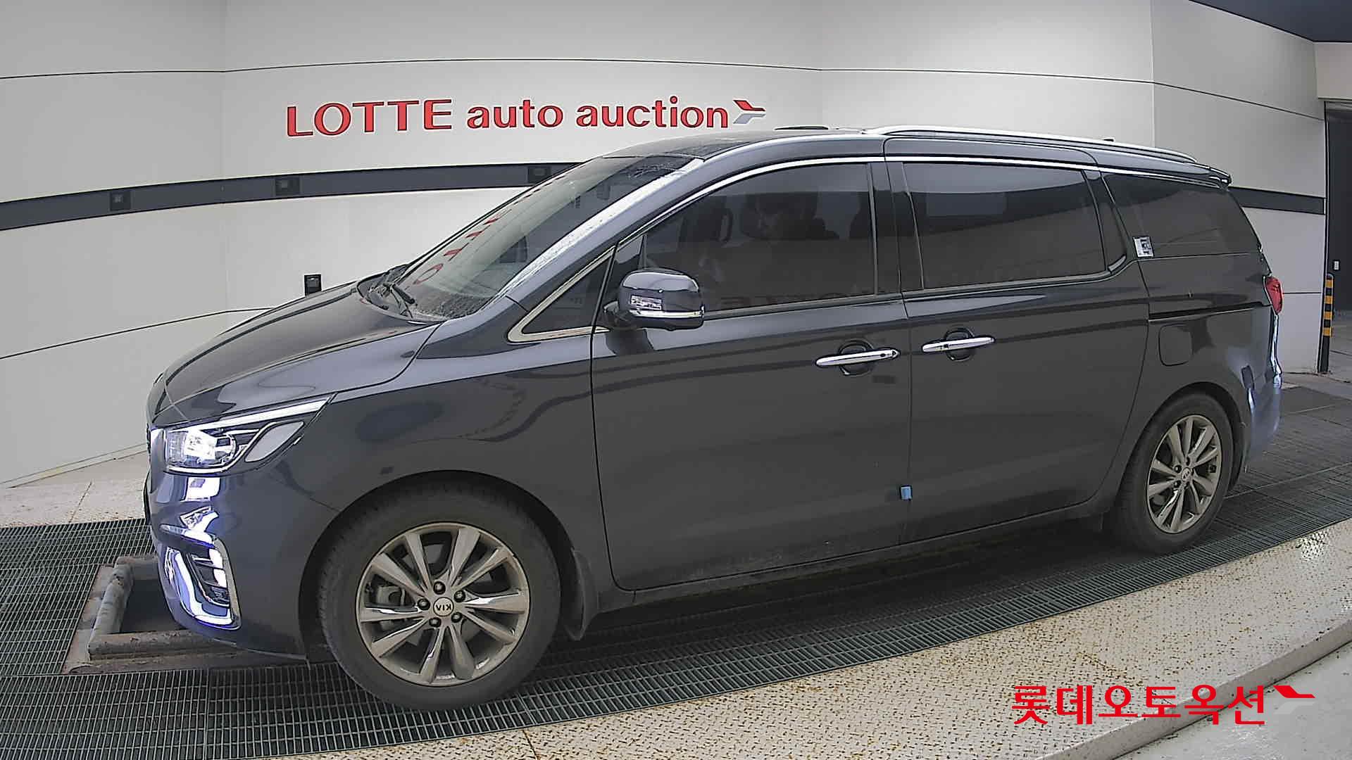 Kia Carnival id 3633616 из Кореи 12