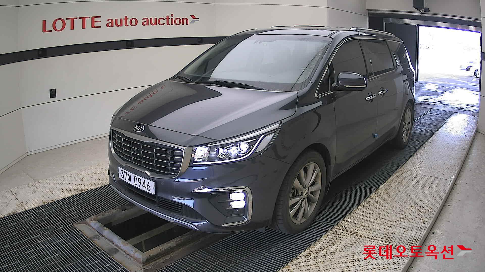 Kia Carnival id 3633616 из Кореи 14