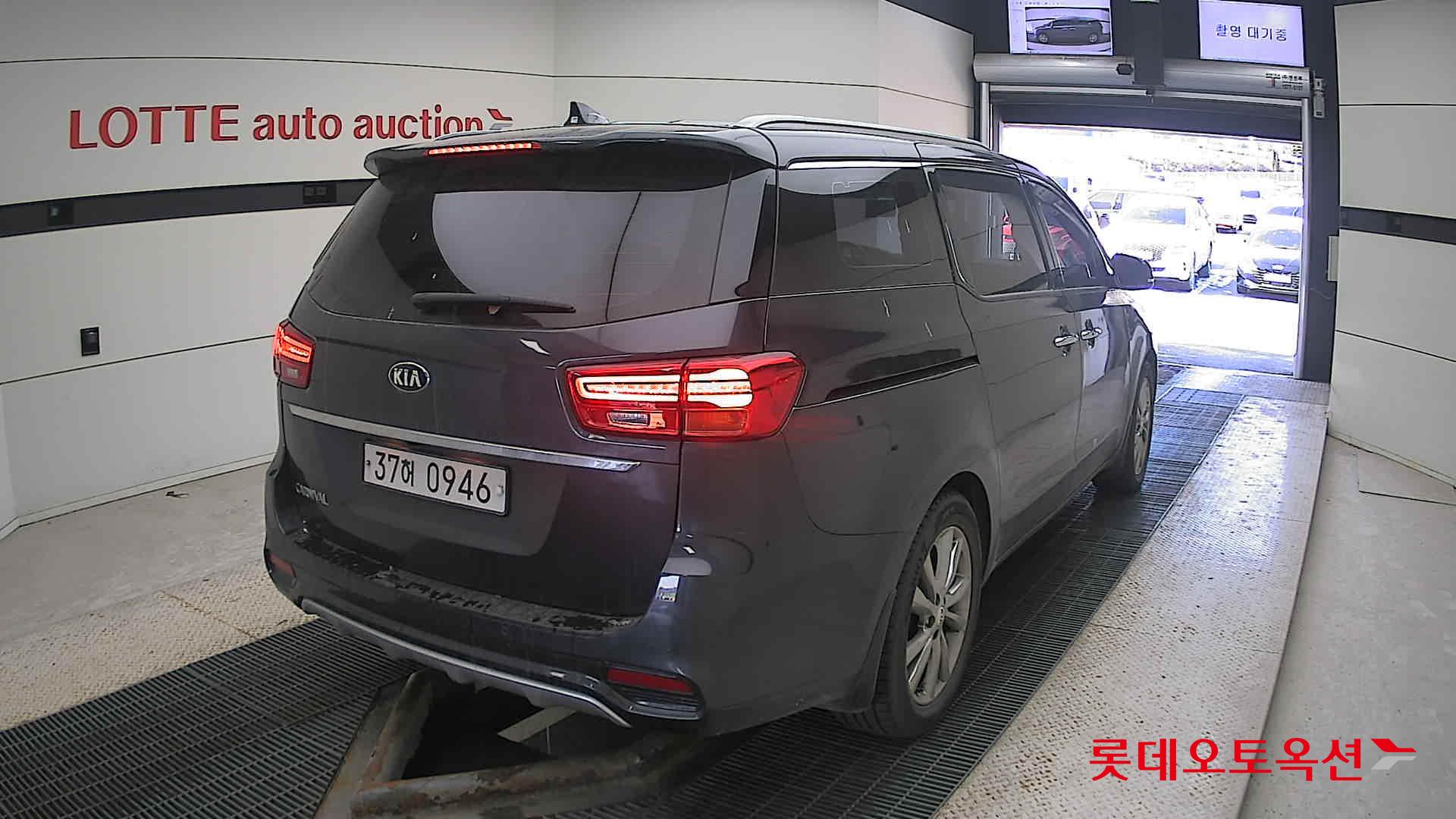 Kia Carnival id 3633616 из Кореи 20