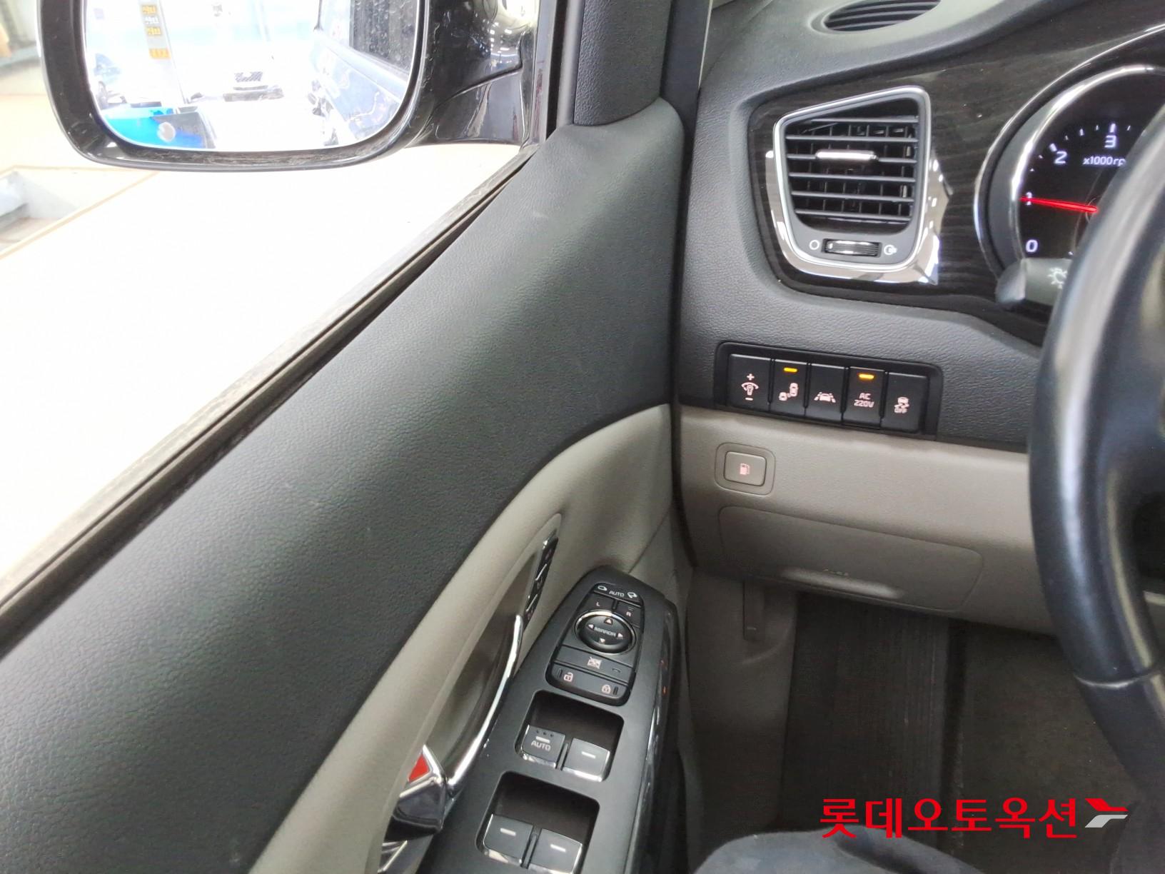 Kia Carnival id 3633616 из Кореи 28