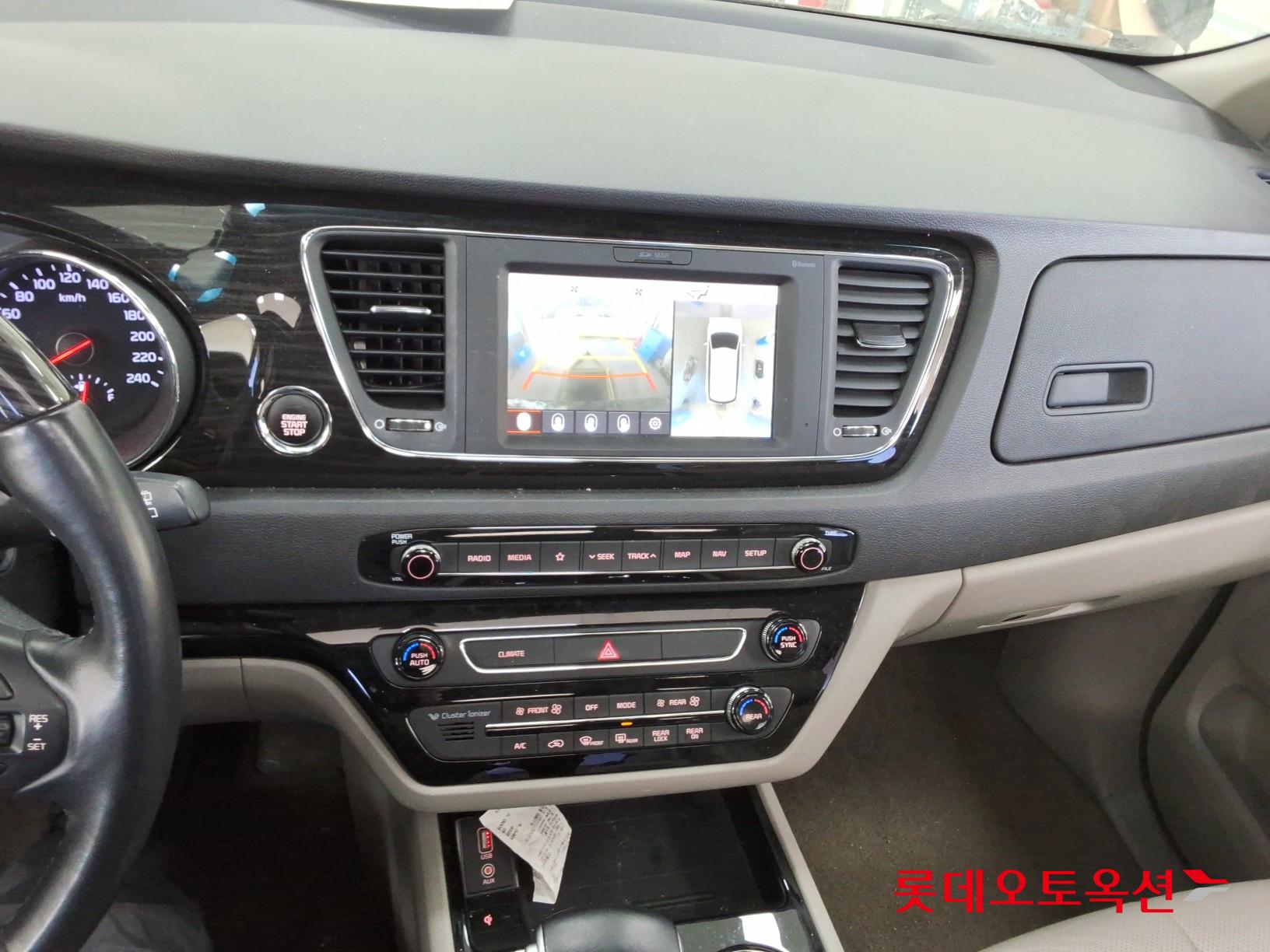 Kia Carnival id 3633616 из Кореи 30