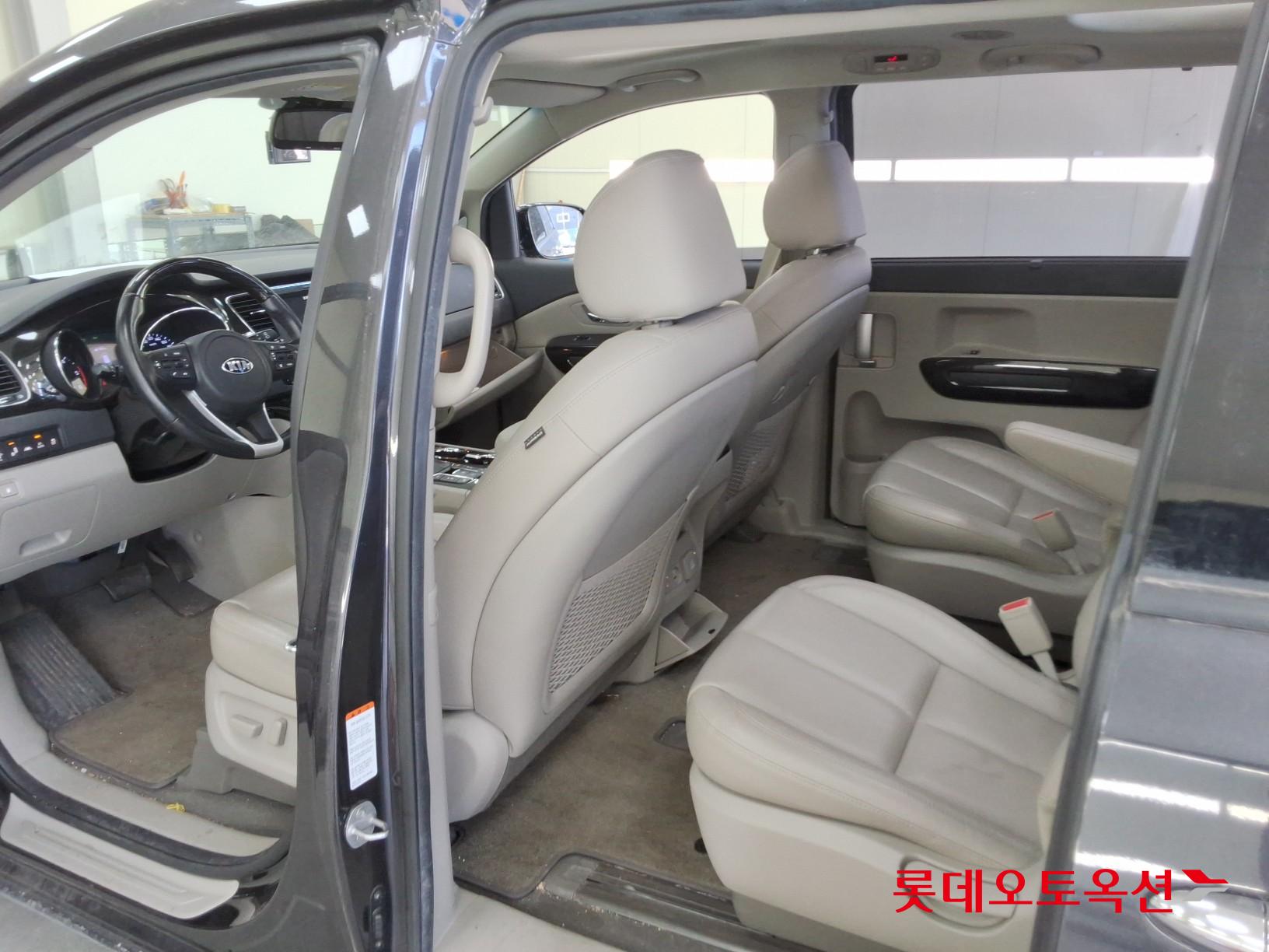 Kia Carnival id 3633616 из Кореи 36