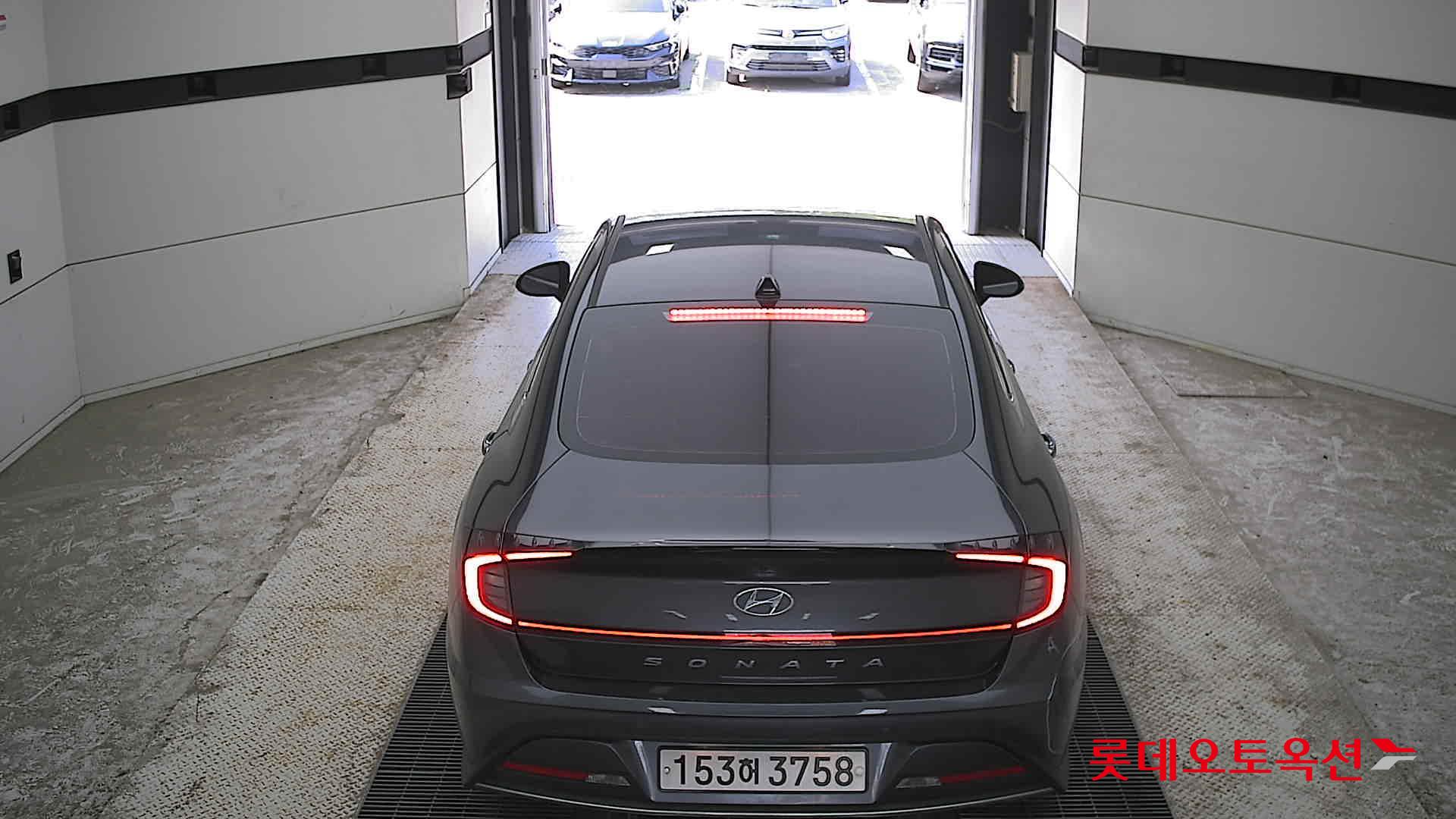 Hyundai Sonata - 17