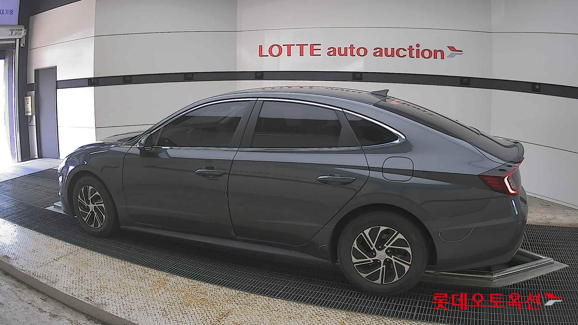 Hyundai Sonata - 14