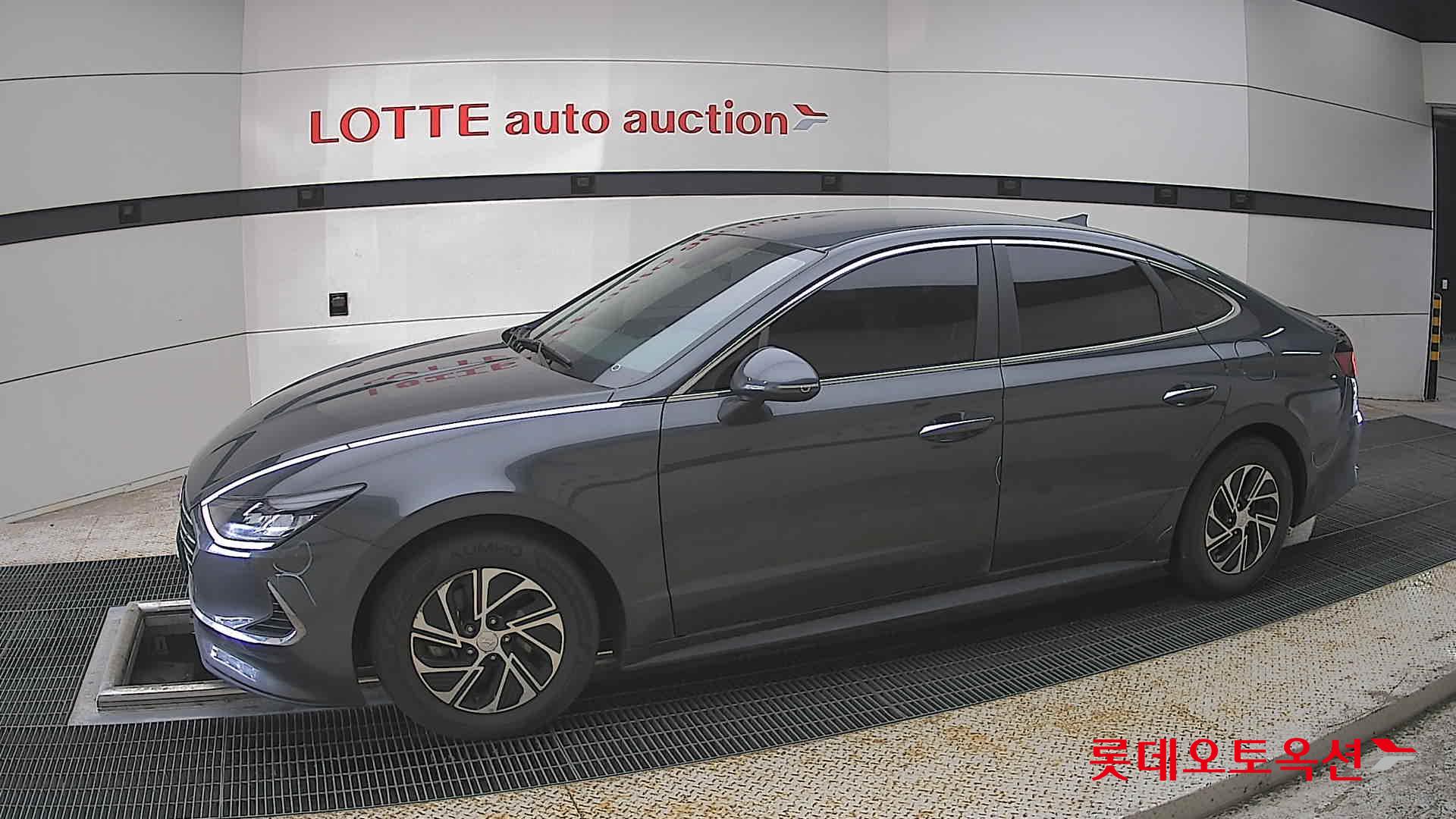 Hyundai Sonata - 12