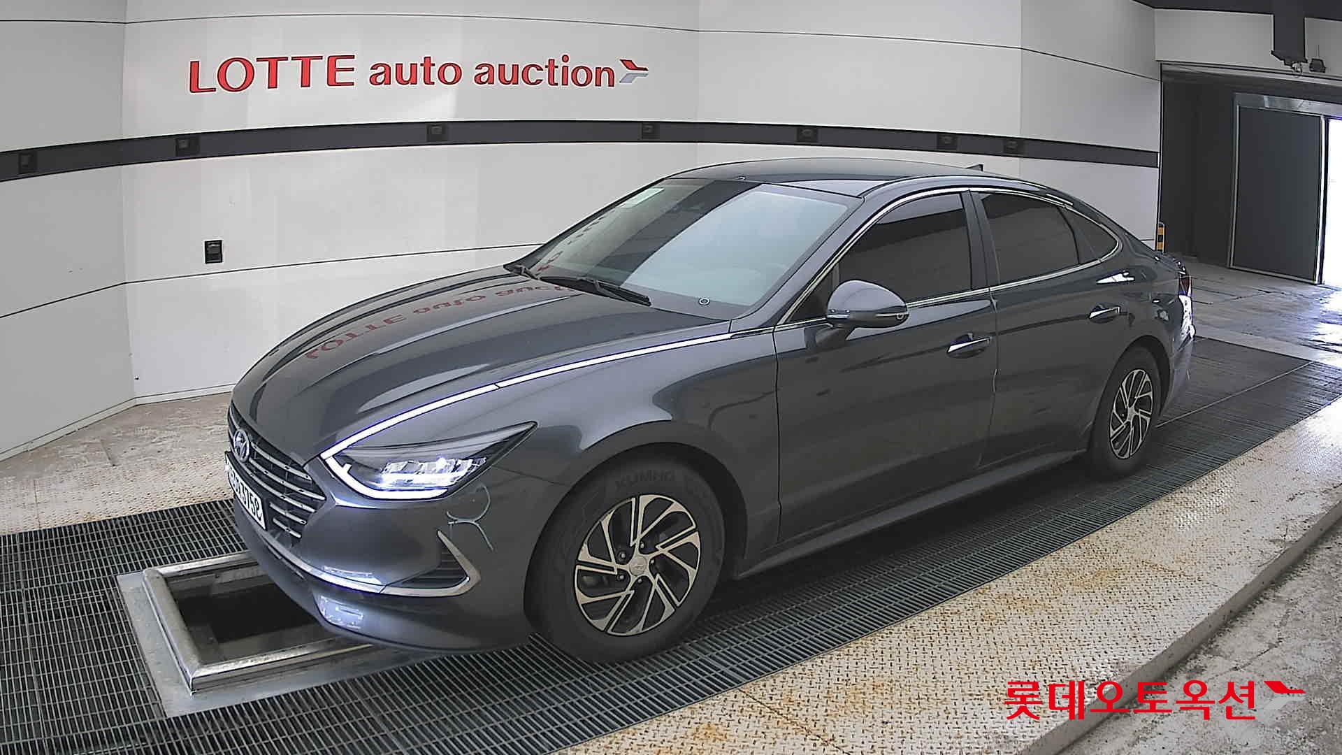 Hyundai Sonata - 11