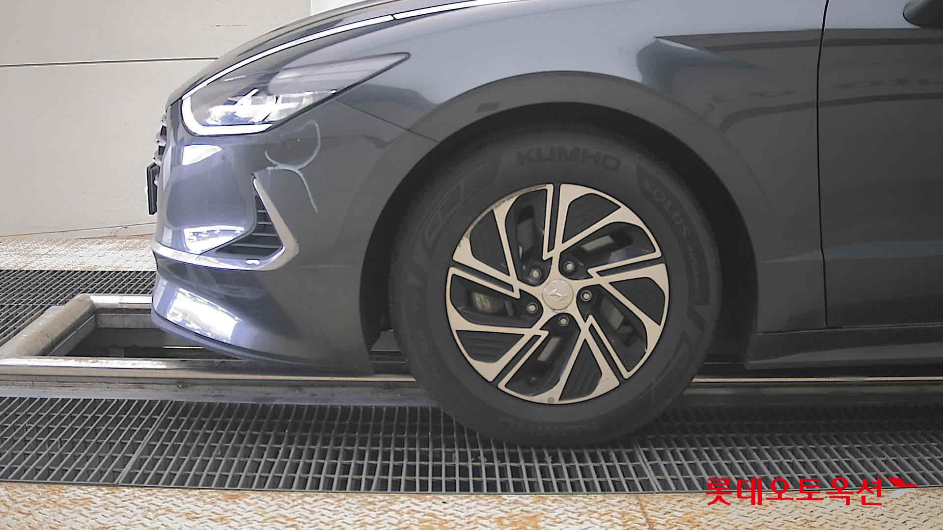 Hyundai Sonata - 25