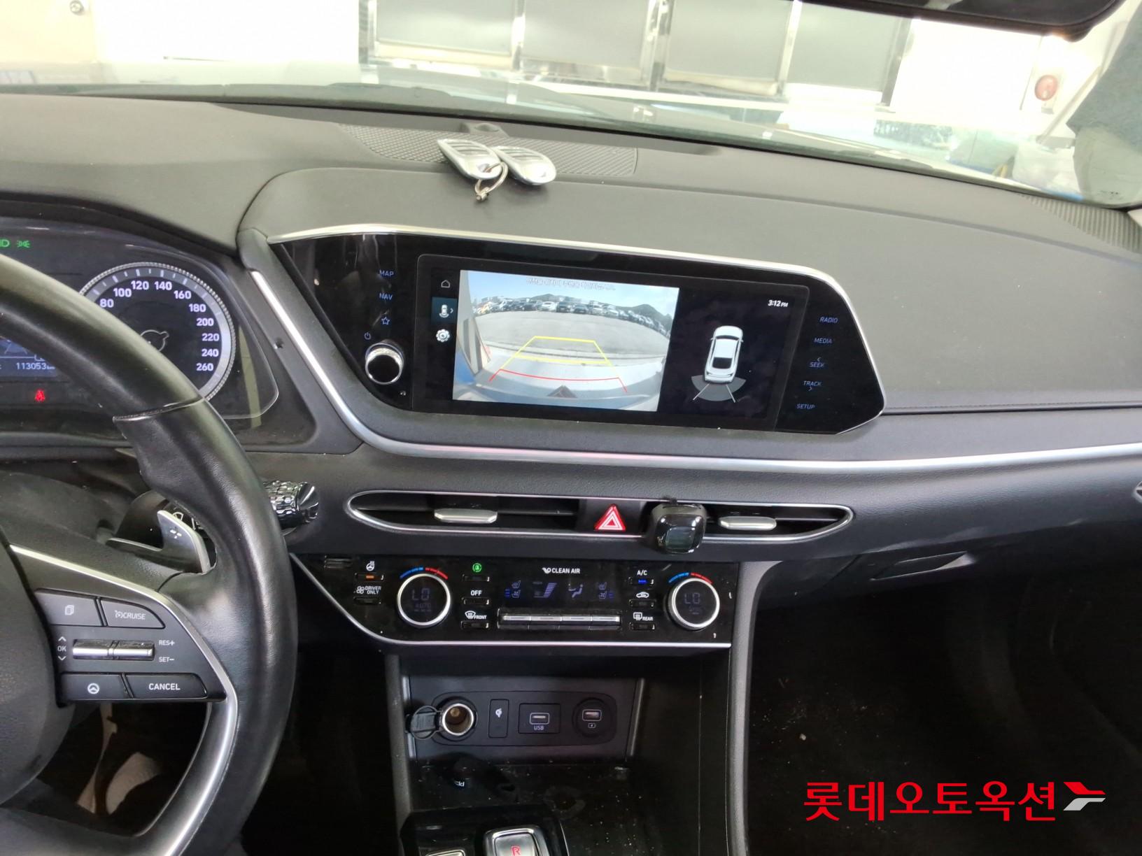 Hyundai Sonata - 33
