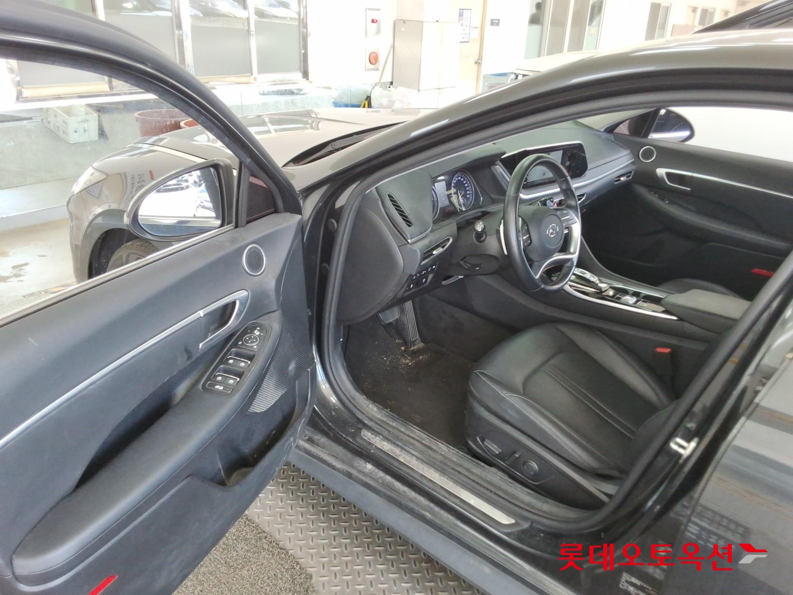 Hyundai Sonata - 35