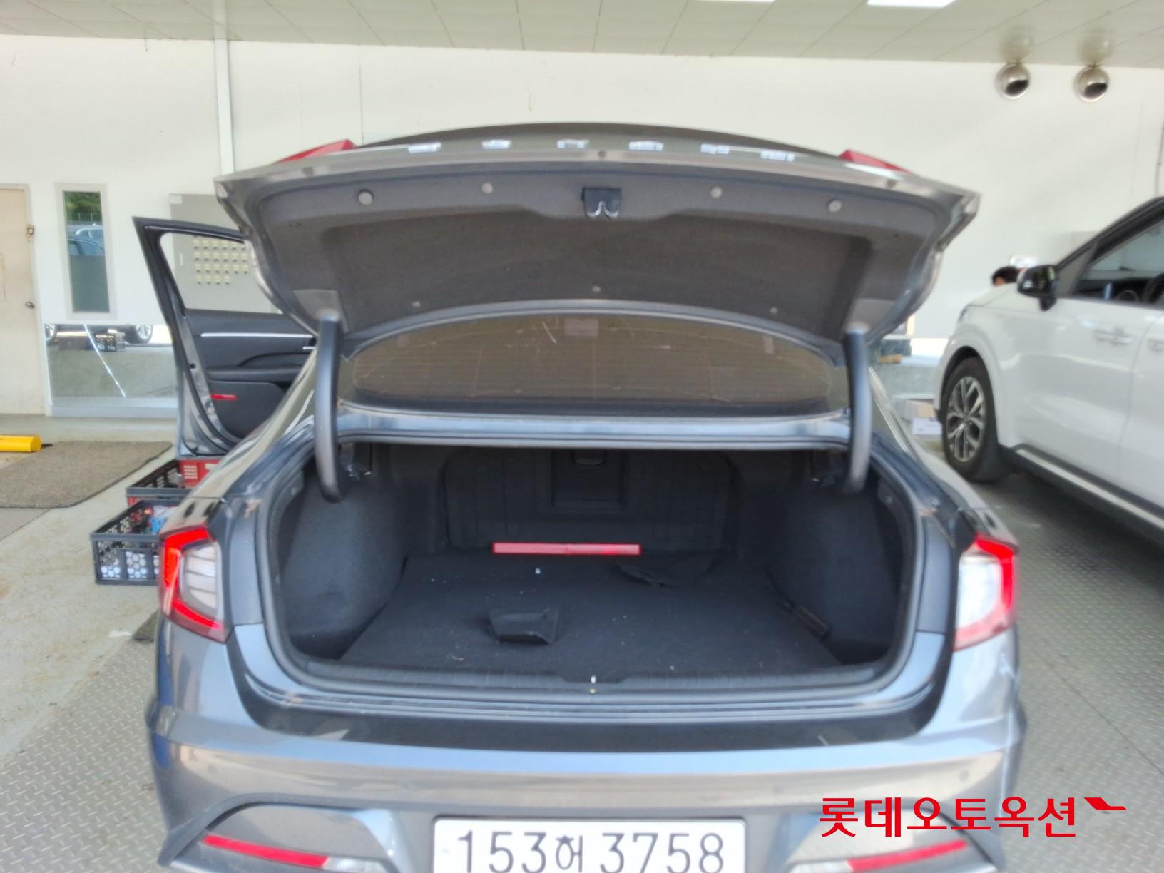 Hyundai Sonata - 9