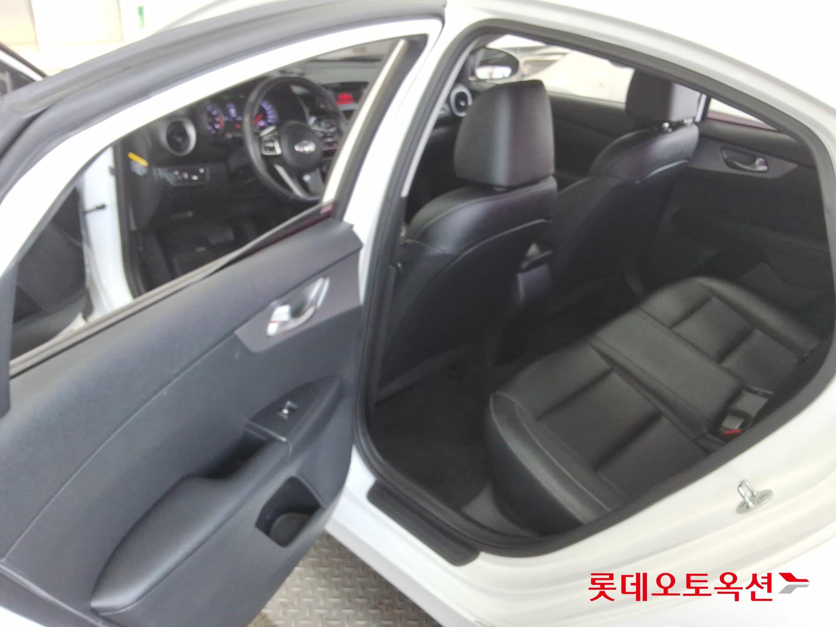 Kia K3 id 3803801 из Кореи 35