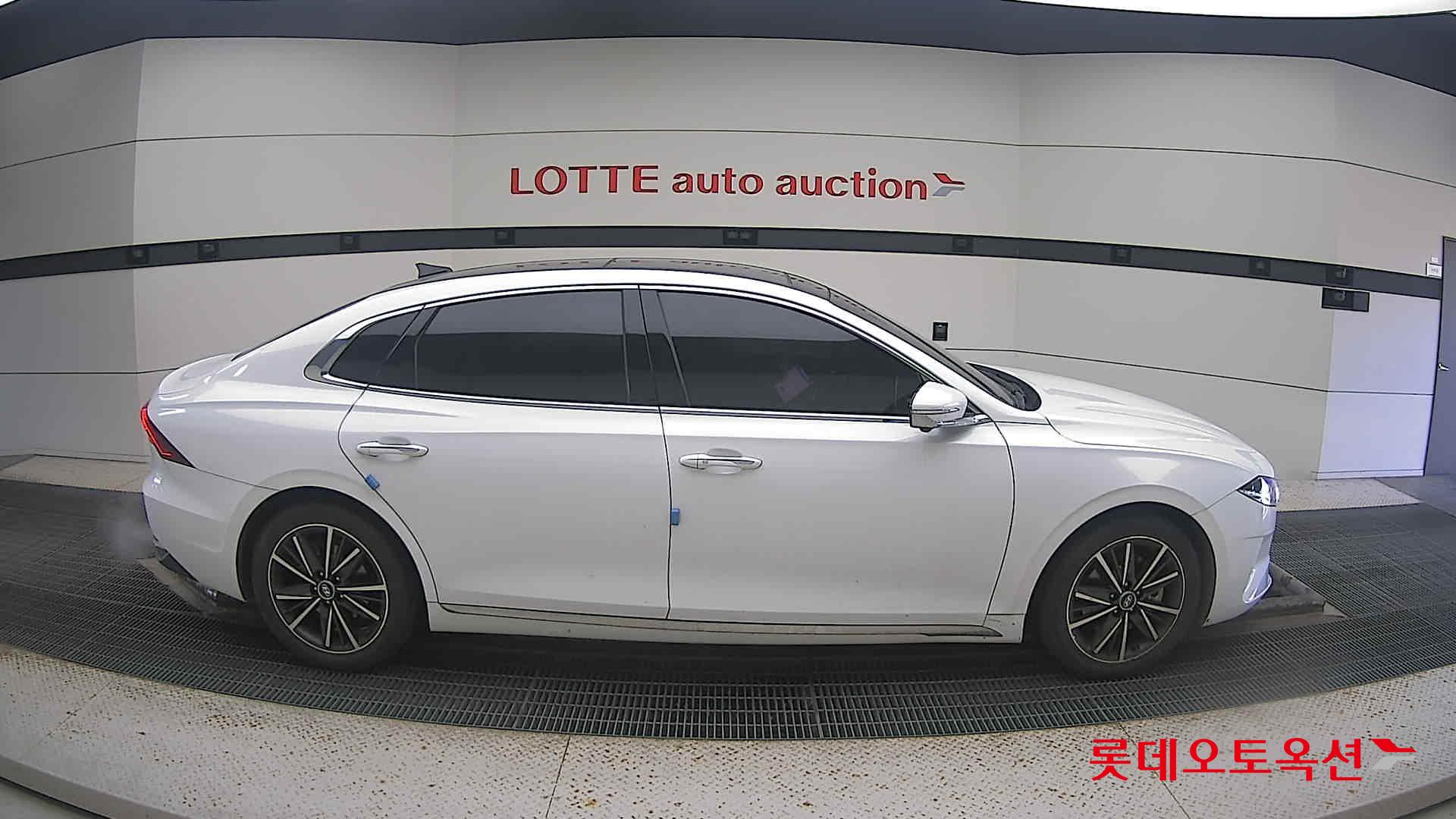 Hyundai Grandeur 2022 Белый из Кореи, фото 3