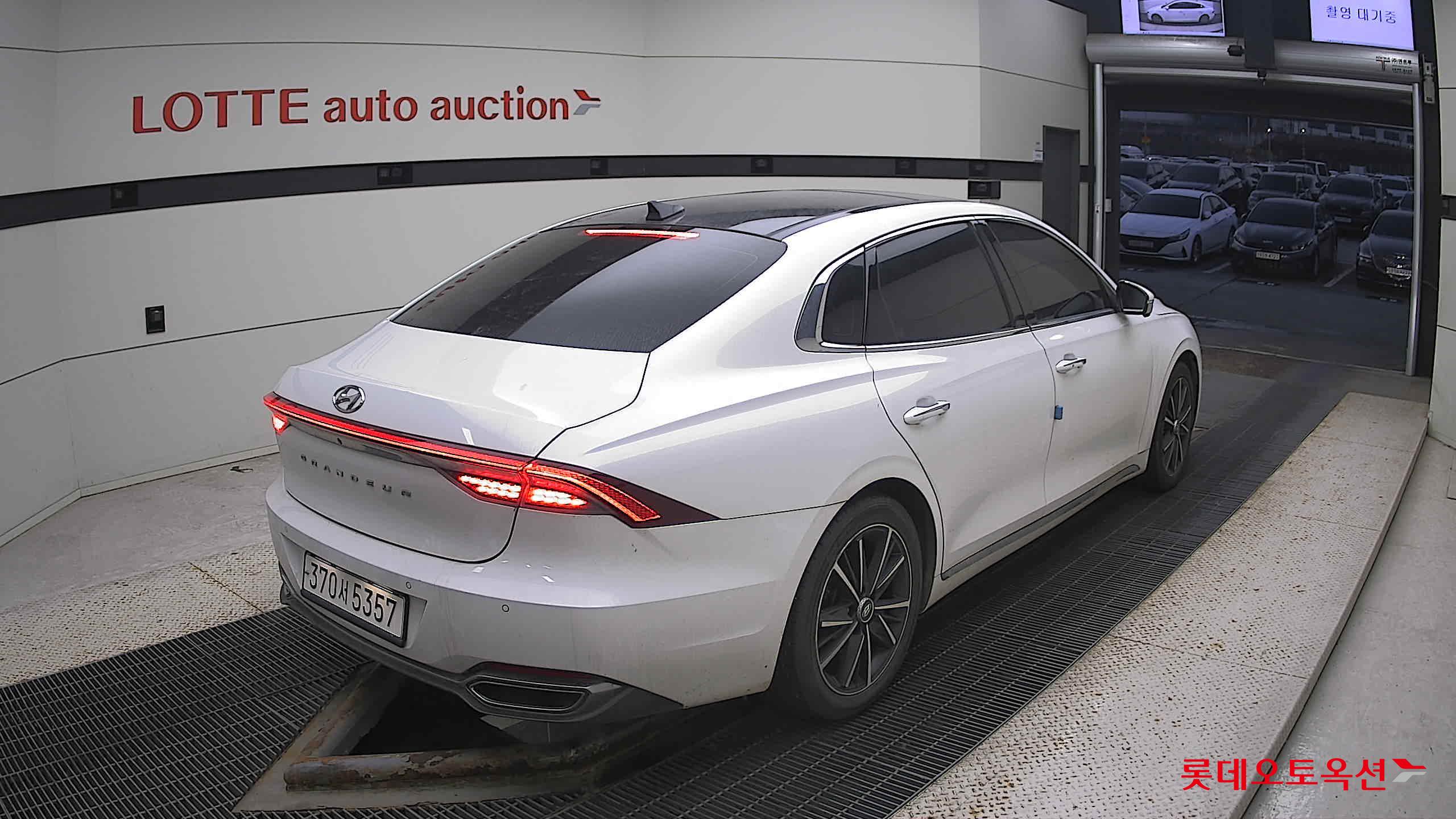 Hyundai Grandeur 2021 Белый из Кореи, фото 4