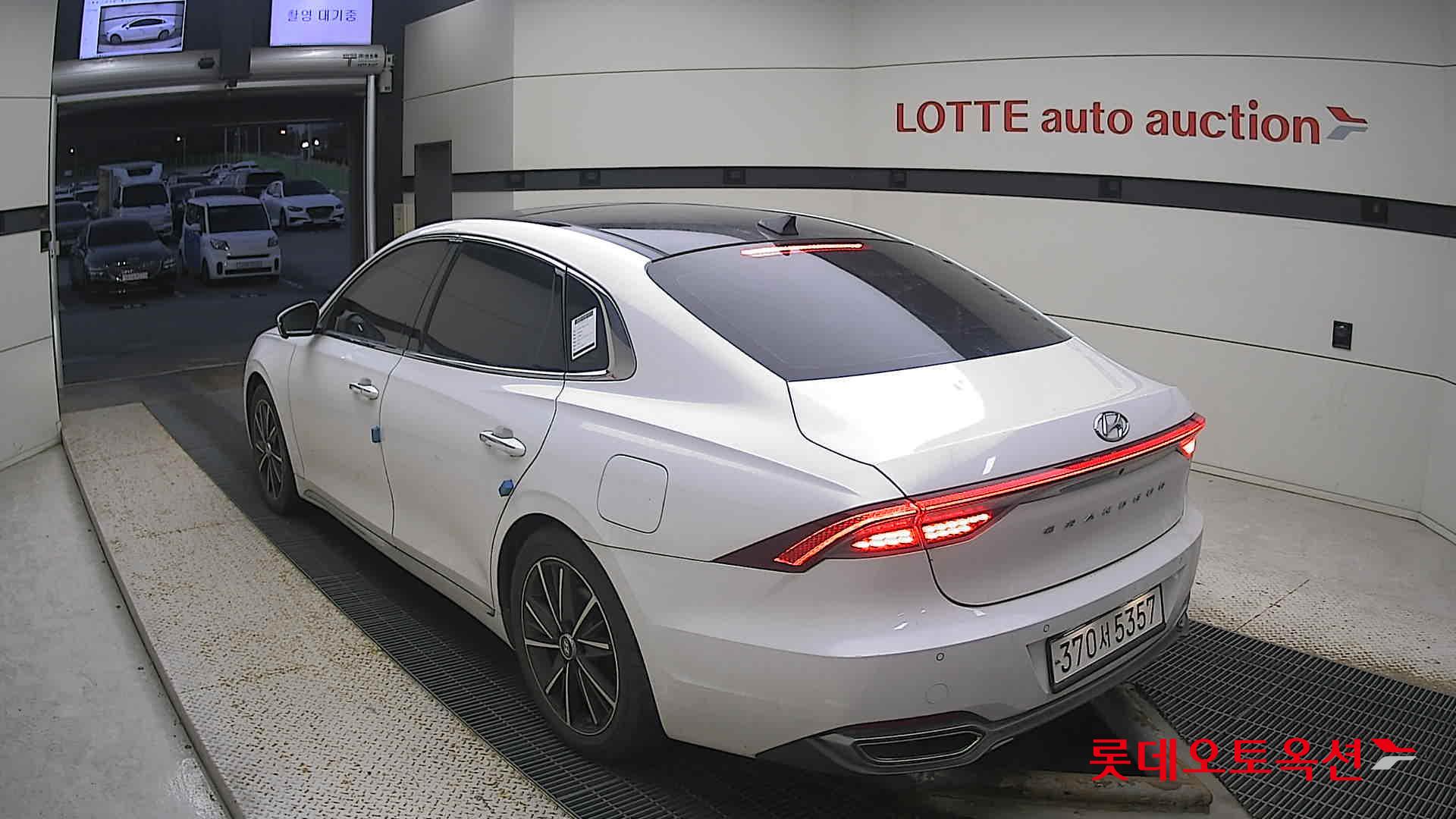 Hyundai Grandeur 2021 Белый из Кореи, фото 6