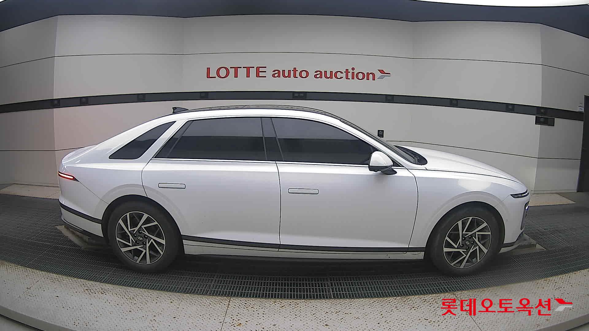 Hyundai Grandeur Hybrid 2023 Белый из Кореи, фото 3