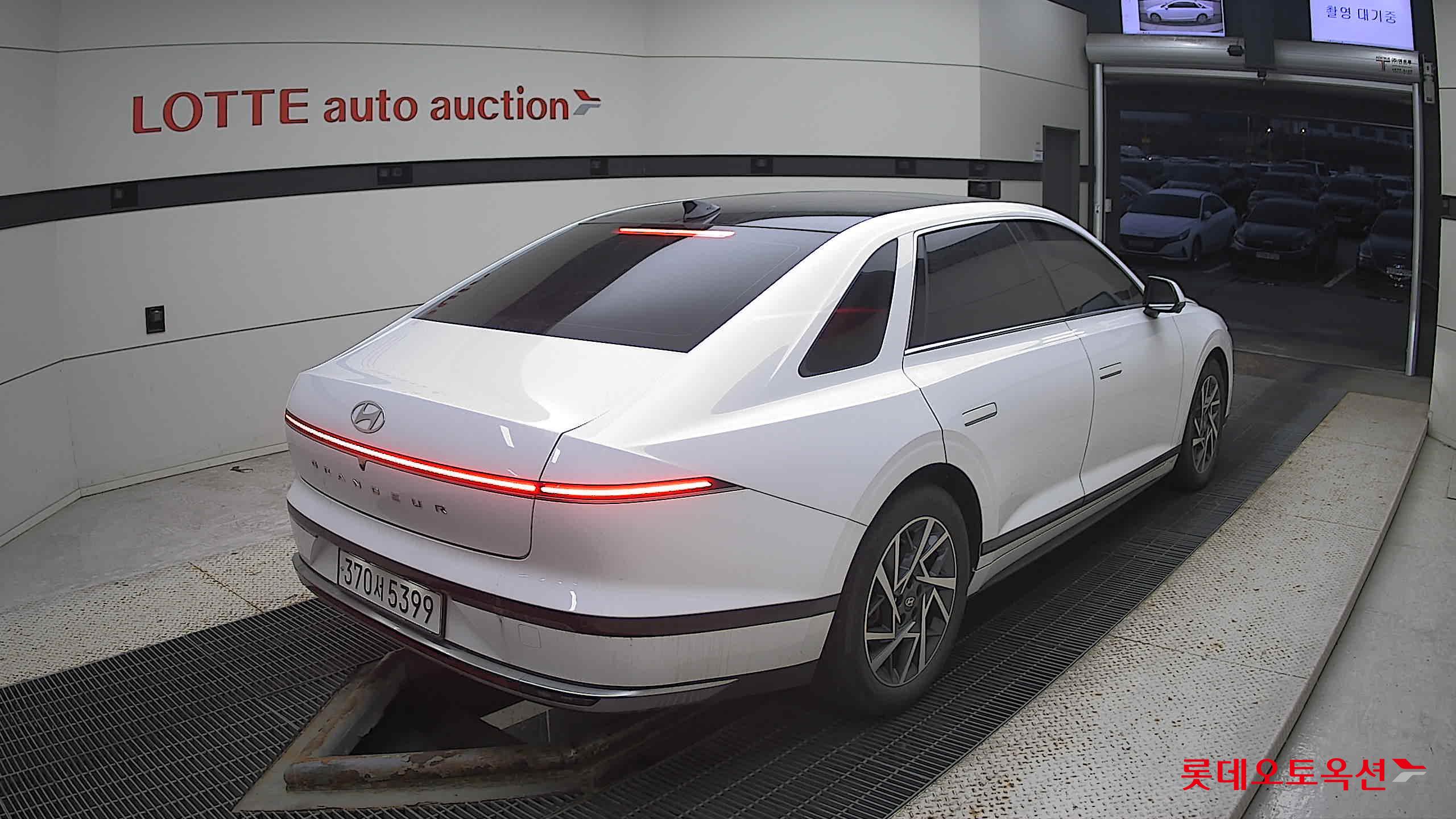 Hyundai Grandeur Hybrid 2023 Белый из Кореи, фото 4