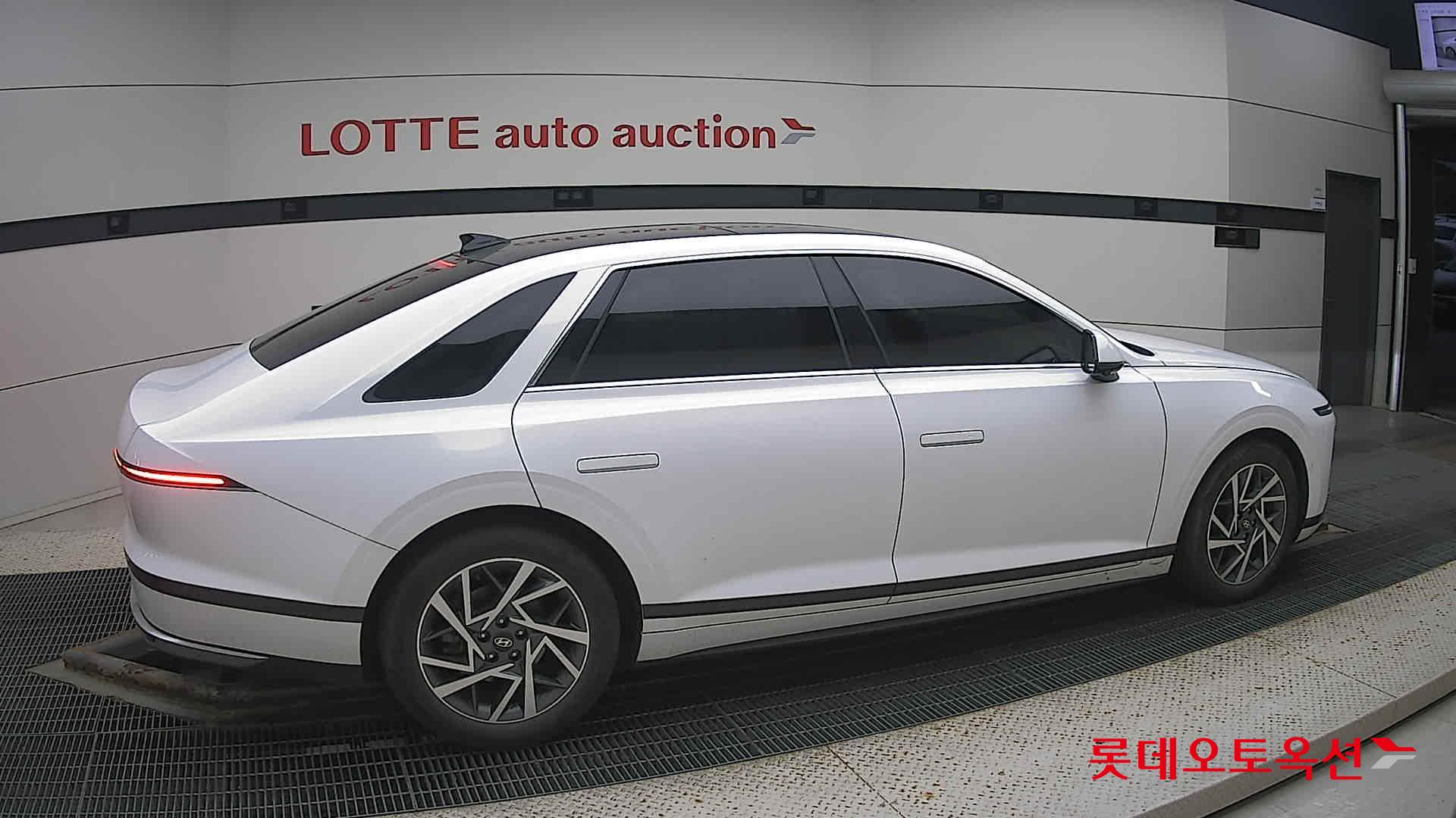 Hyundai Grandeur Hybrid id 3446682 из Кореи 18