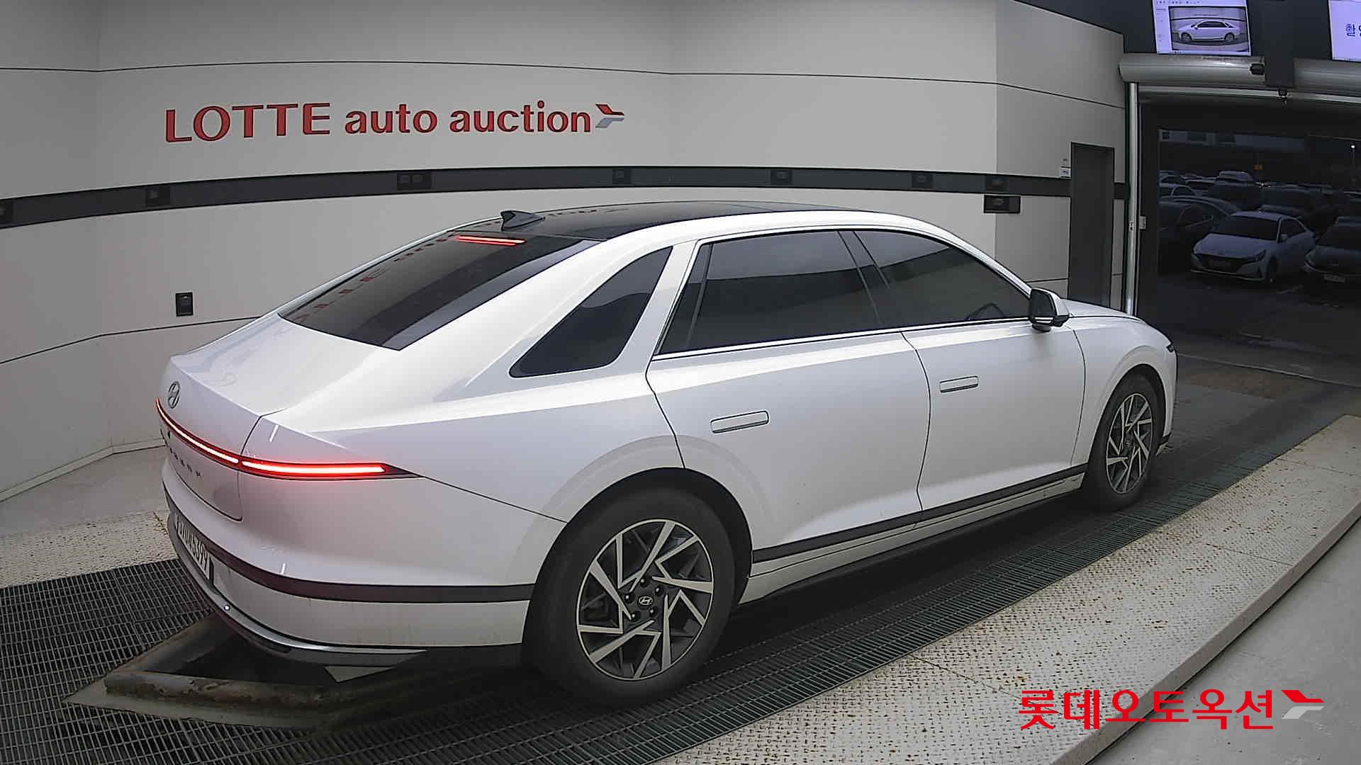 Hyundai Grandeur Hybrid id 3446682 из Кореи 19