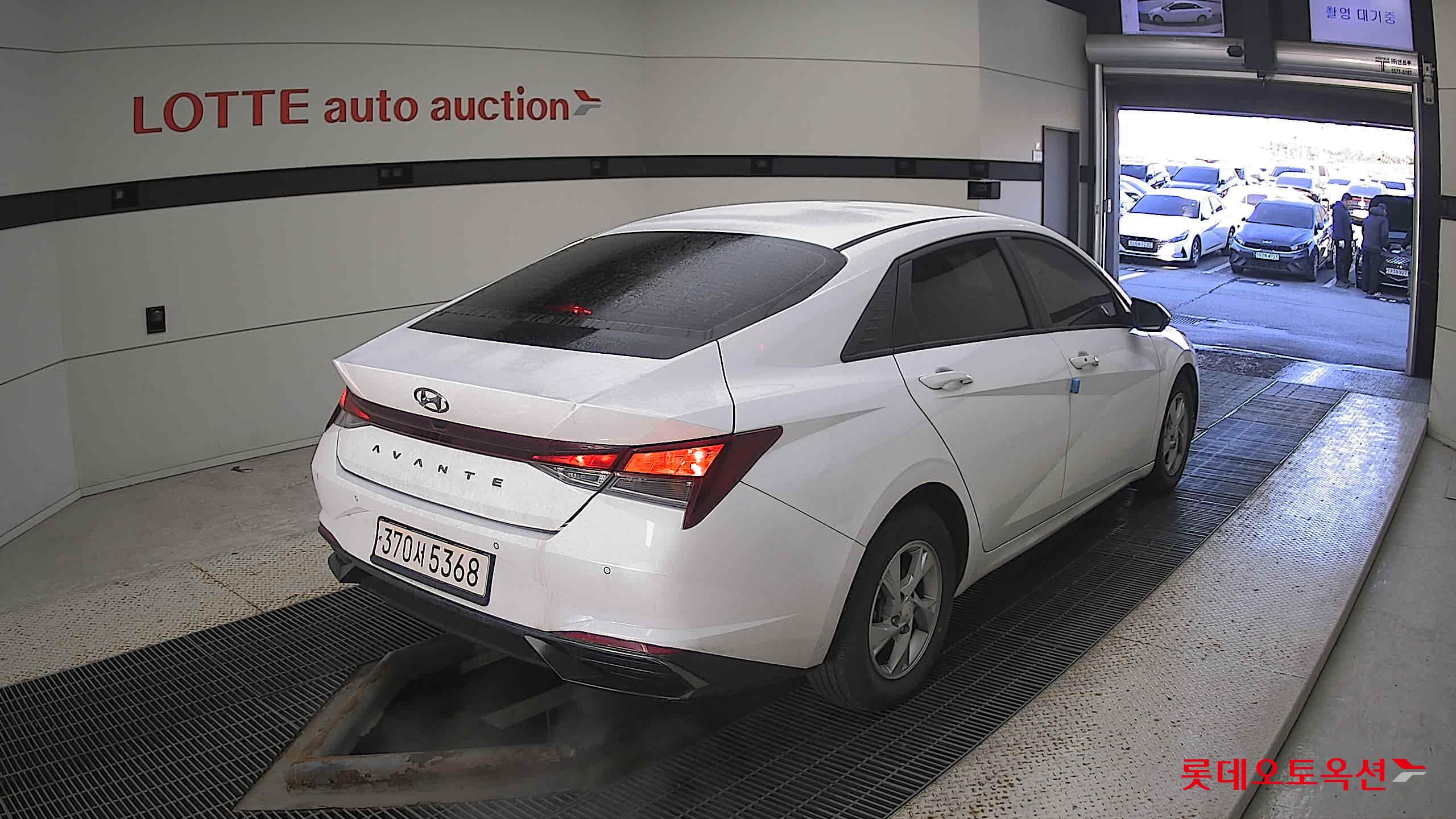 Hyundai Avante 2021 Белый из Кореи, фото 4