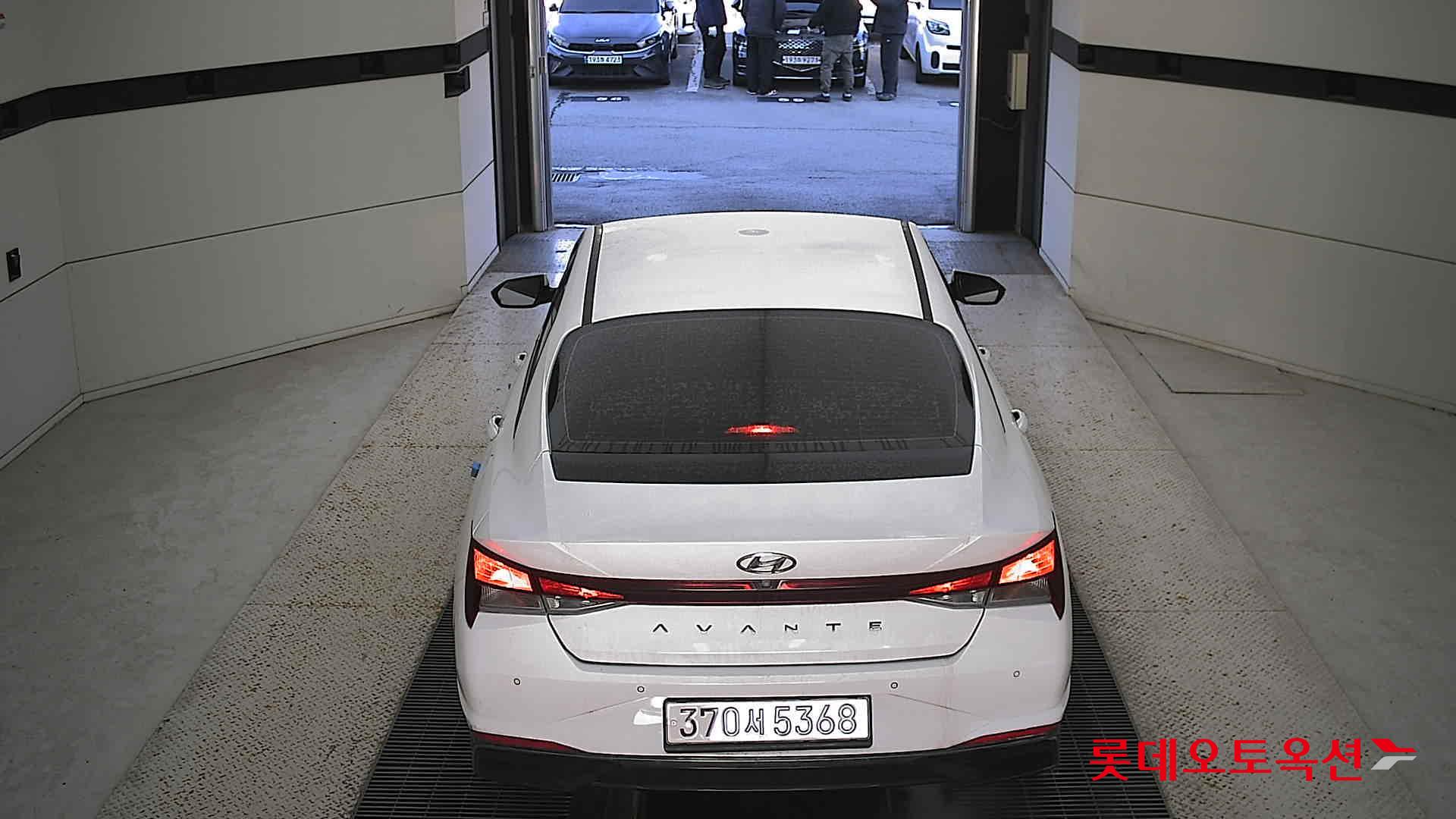 Hyundai Avante 2021 Белый из Кореи, фото 5