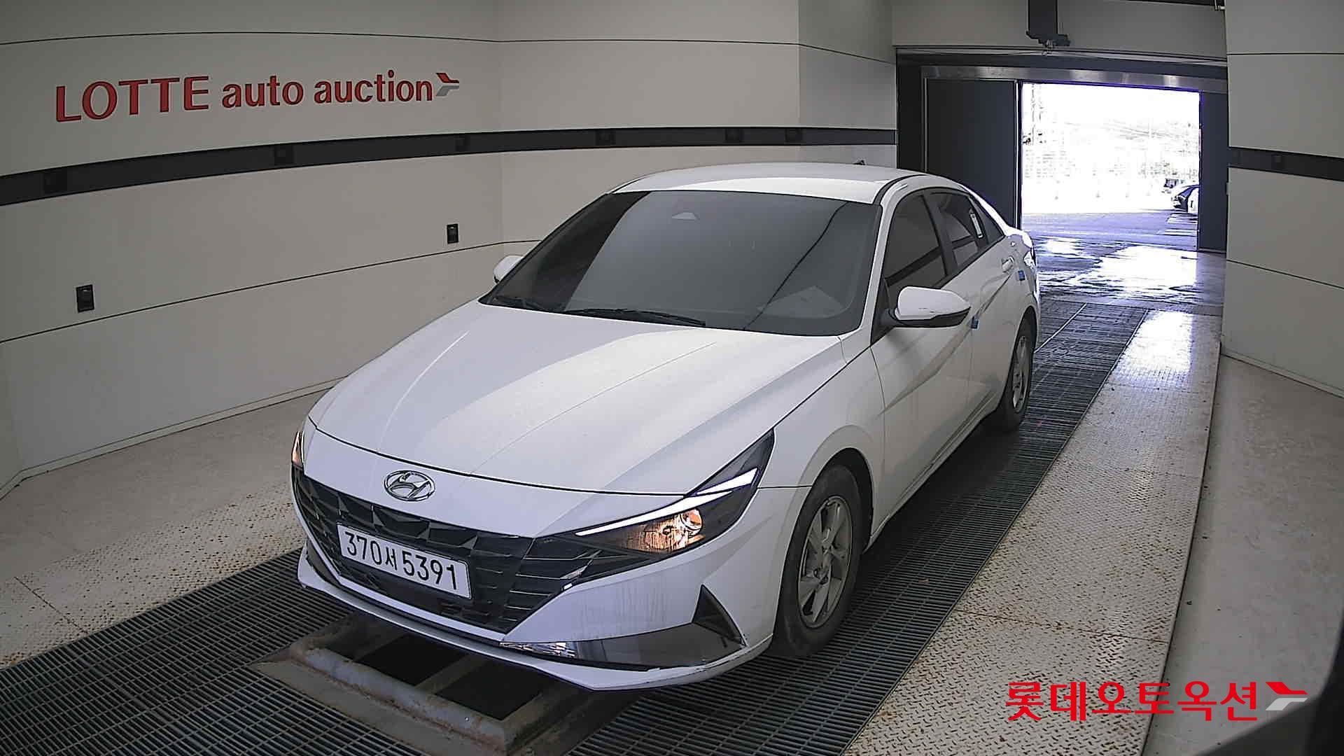 Hyundai Avante 2021 Белый из Кореи