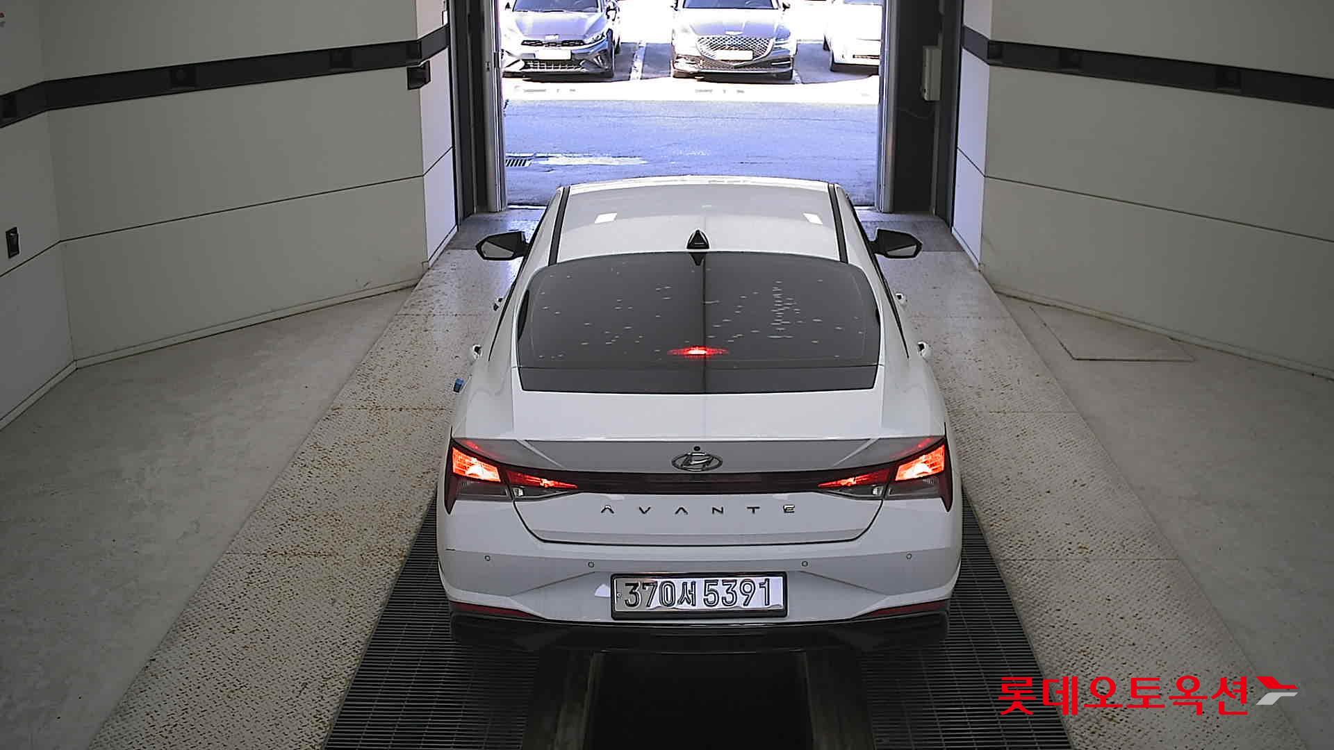 Hyundai Avante 2021 Белый из Кореи, фото 5