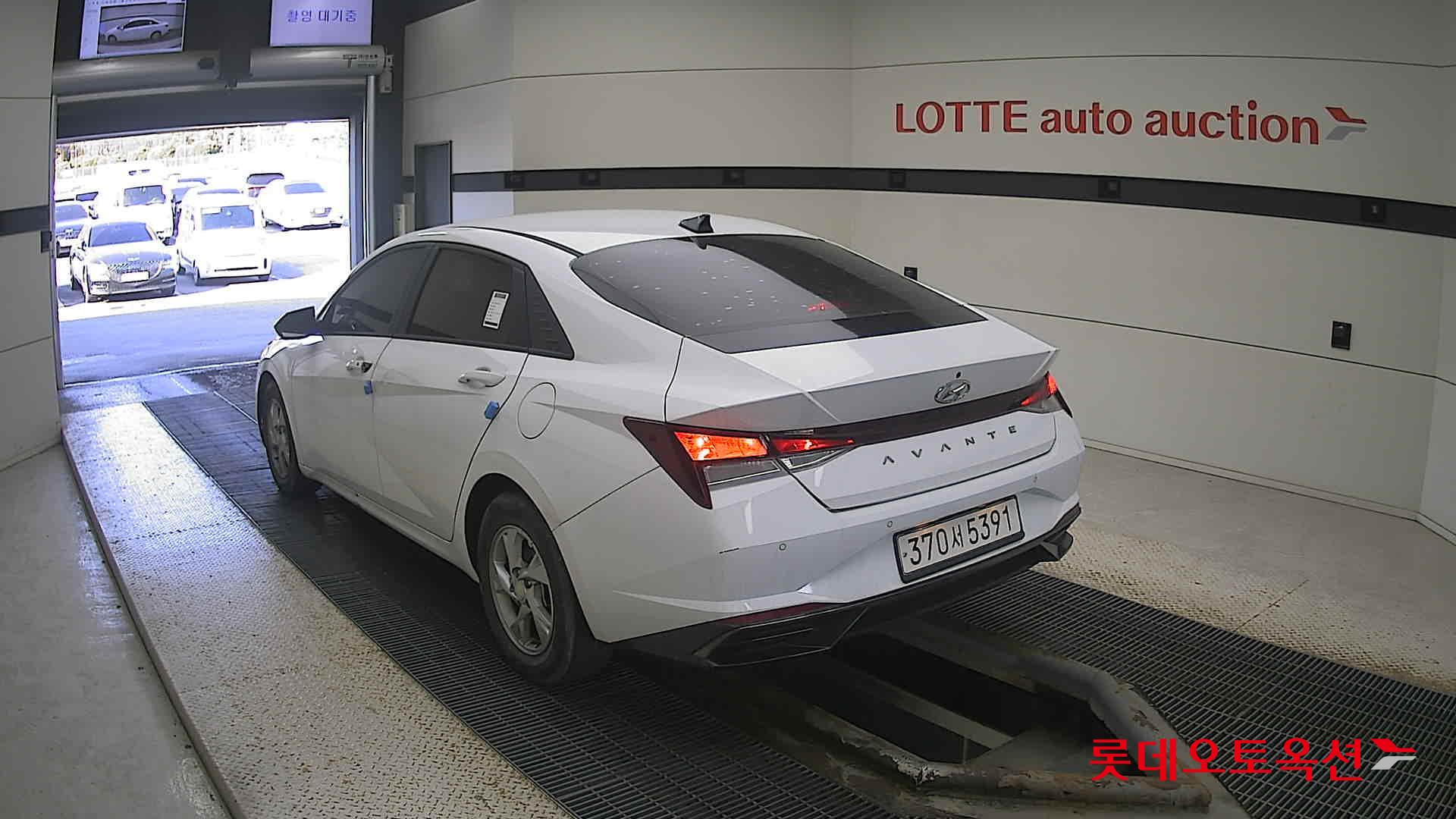 Hyundai Avante 2021 Белый из Кореи, фото 6