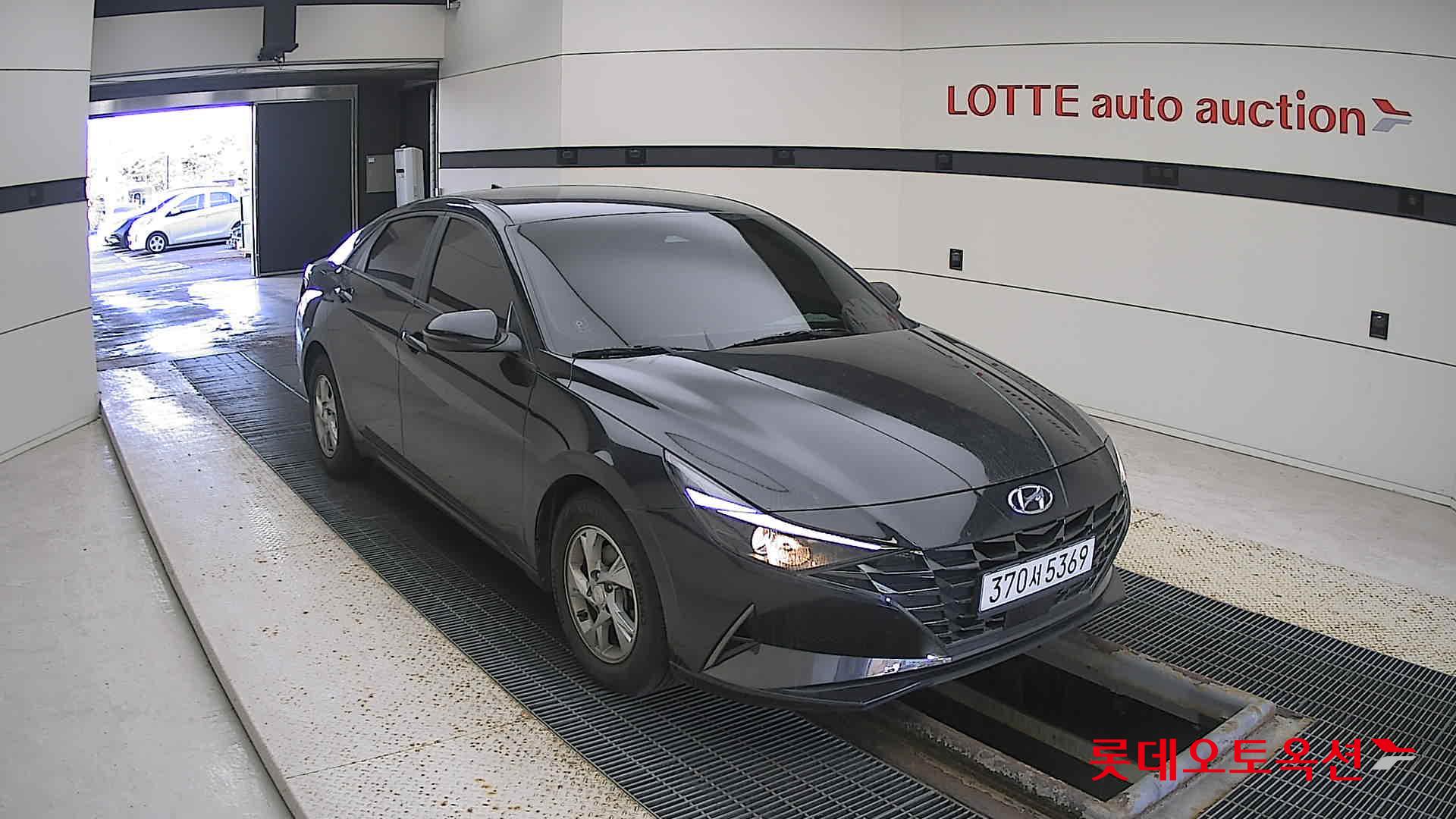 Hyundai Avante 2021 Черный из Кореи, фото 2