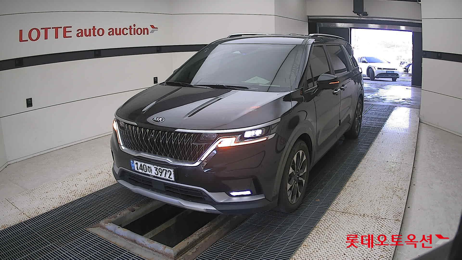 Kia Carnival 2021 Черный из Кореи