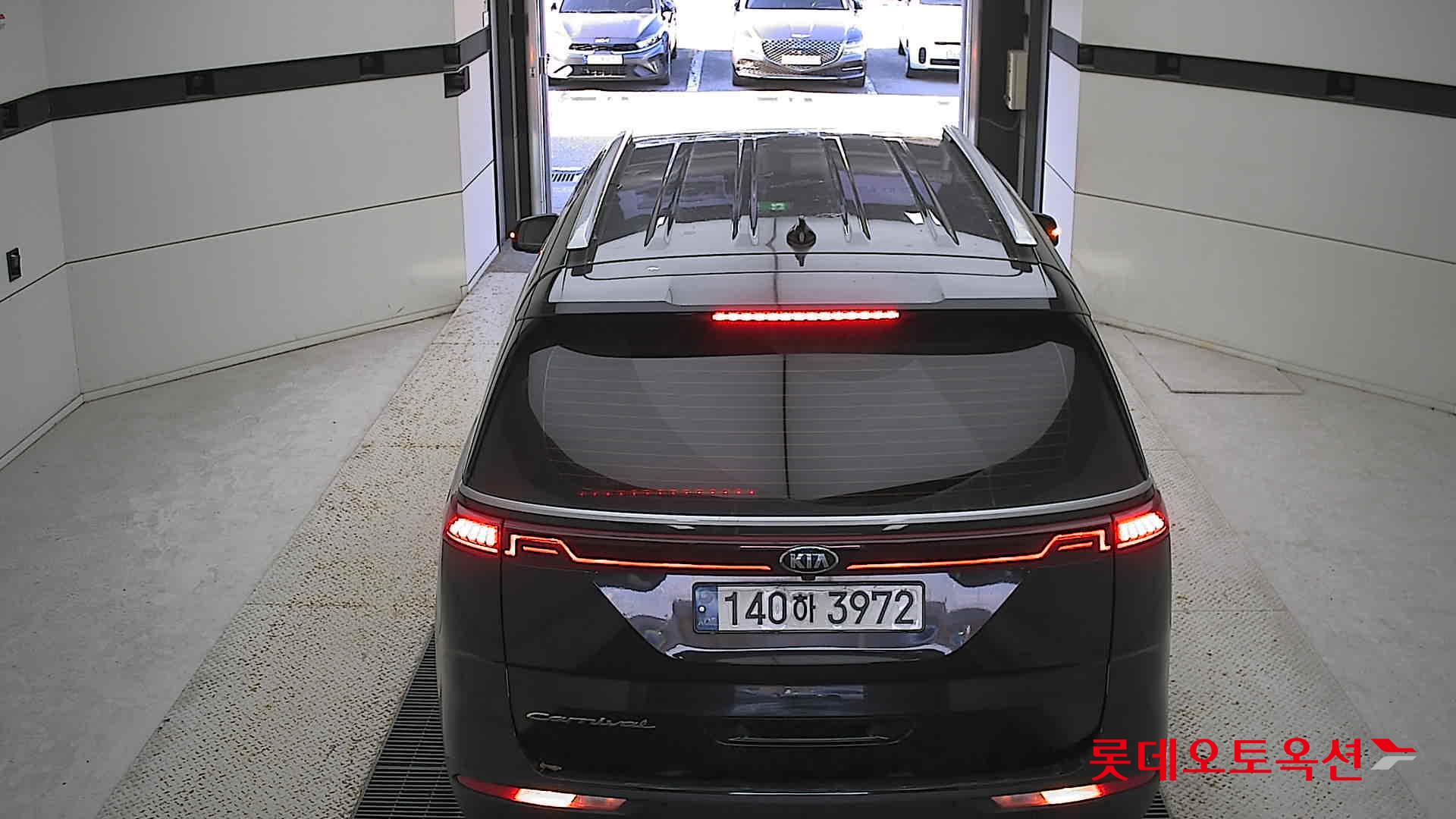 Kia Carnival 2021 Черный из Кореи, фото 5