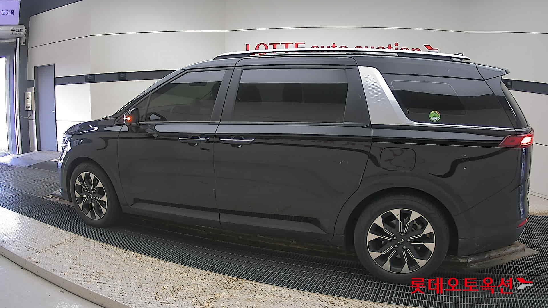 Kia Carnival id 3441785 из Кореи 11