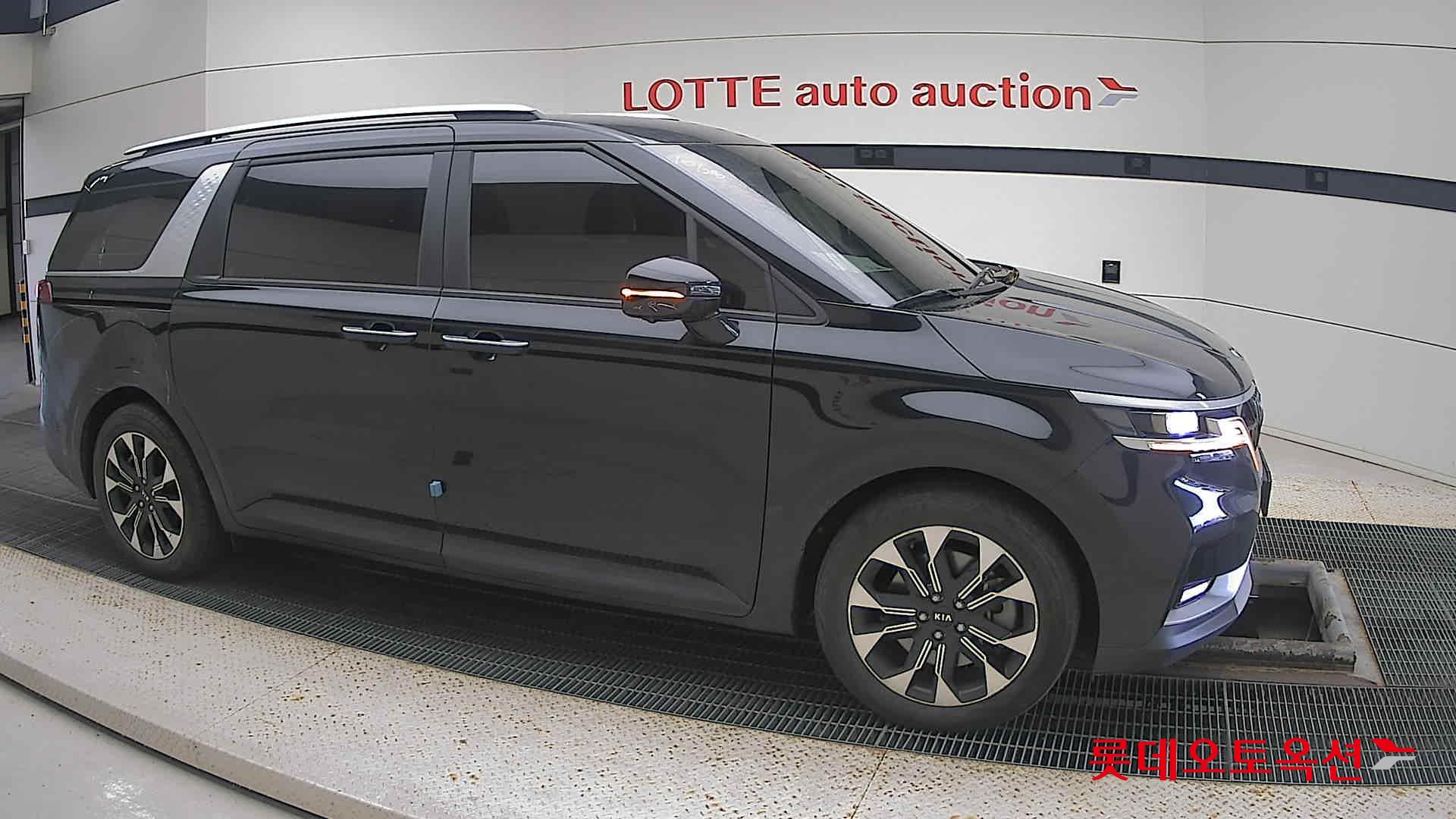 Kia Carnival id 3441785 из Кореи 17