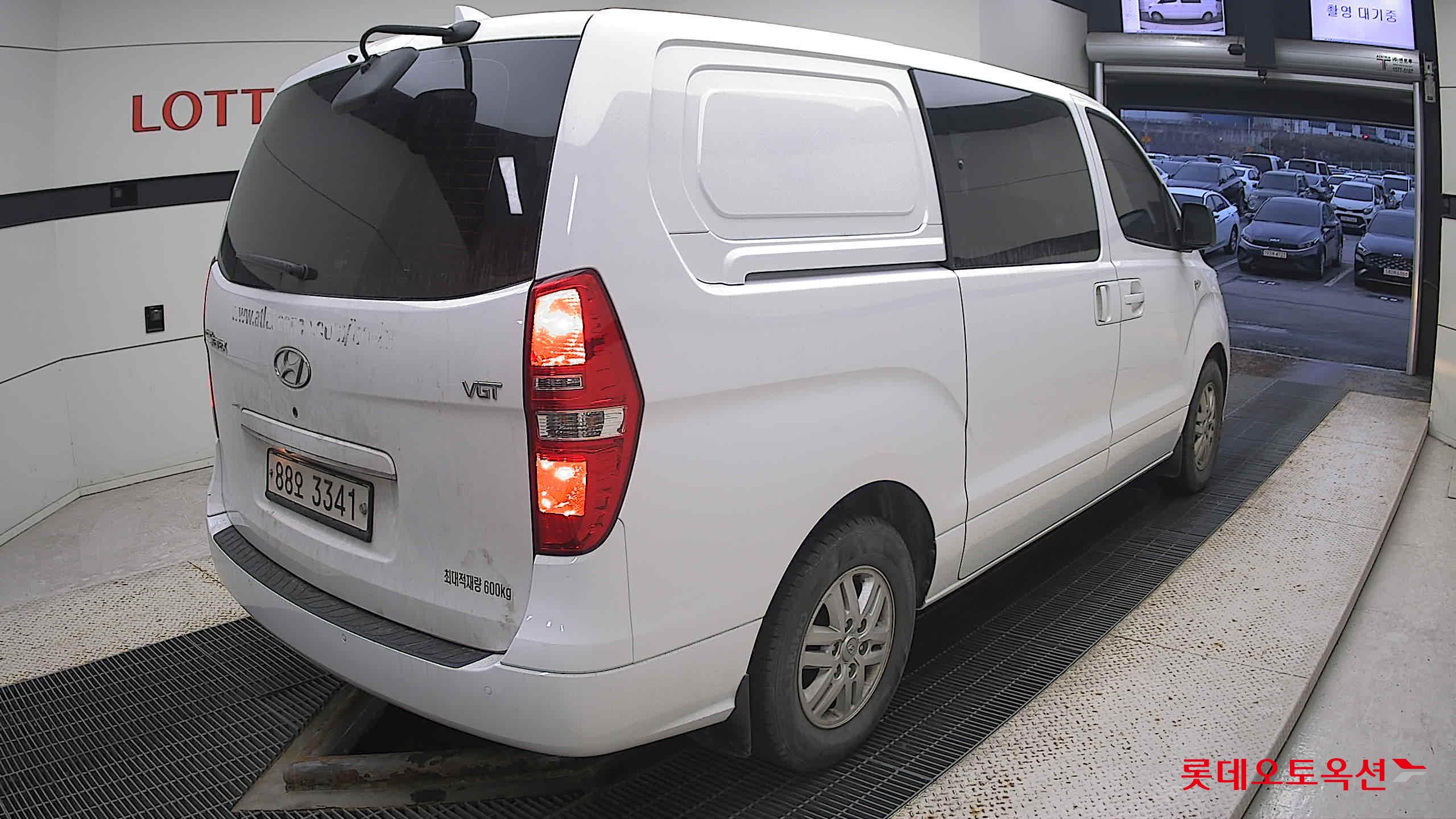 Hyundai Grand Starex 2021 Белый из Кореи, фото 4