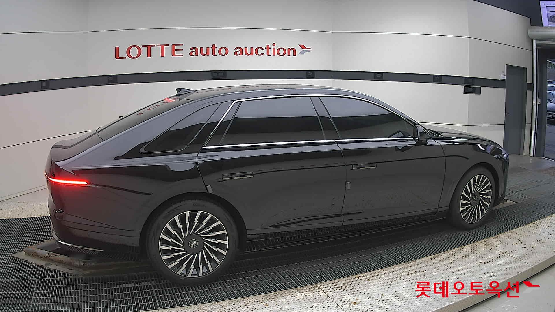 Hyundai Grandeur Hybrid id 3461909 из Кореи 18