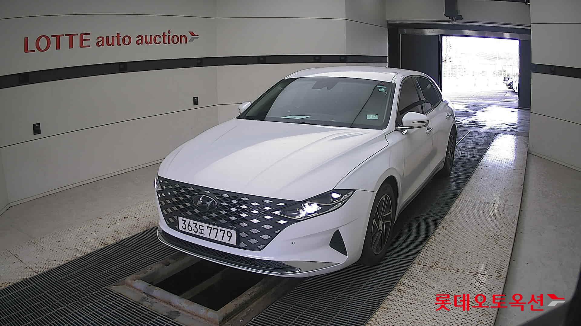 Hyundai Grandeur 2023 Белый из Кореи