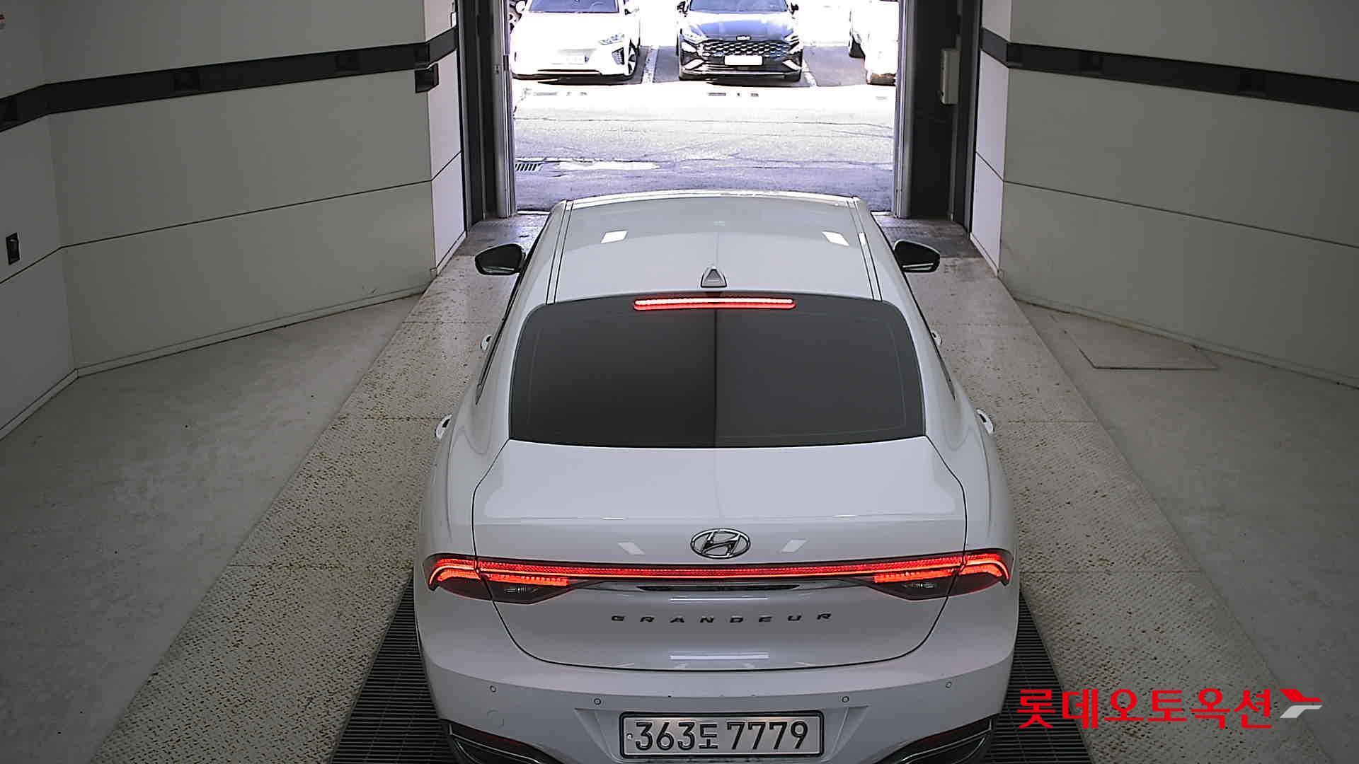 Hyundai Grandeur 2023 Белый из Кореи, фото 5