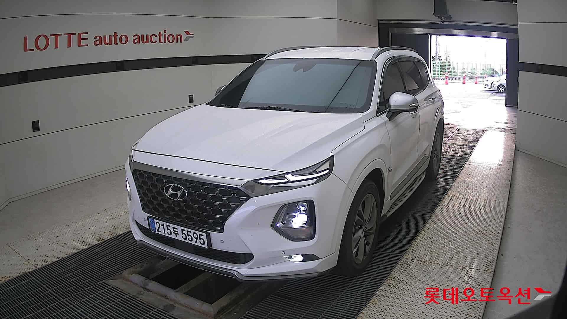 Hyundai Santa Fe 2019 Белый из Кореи