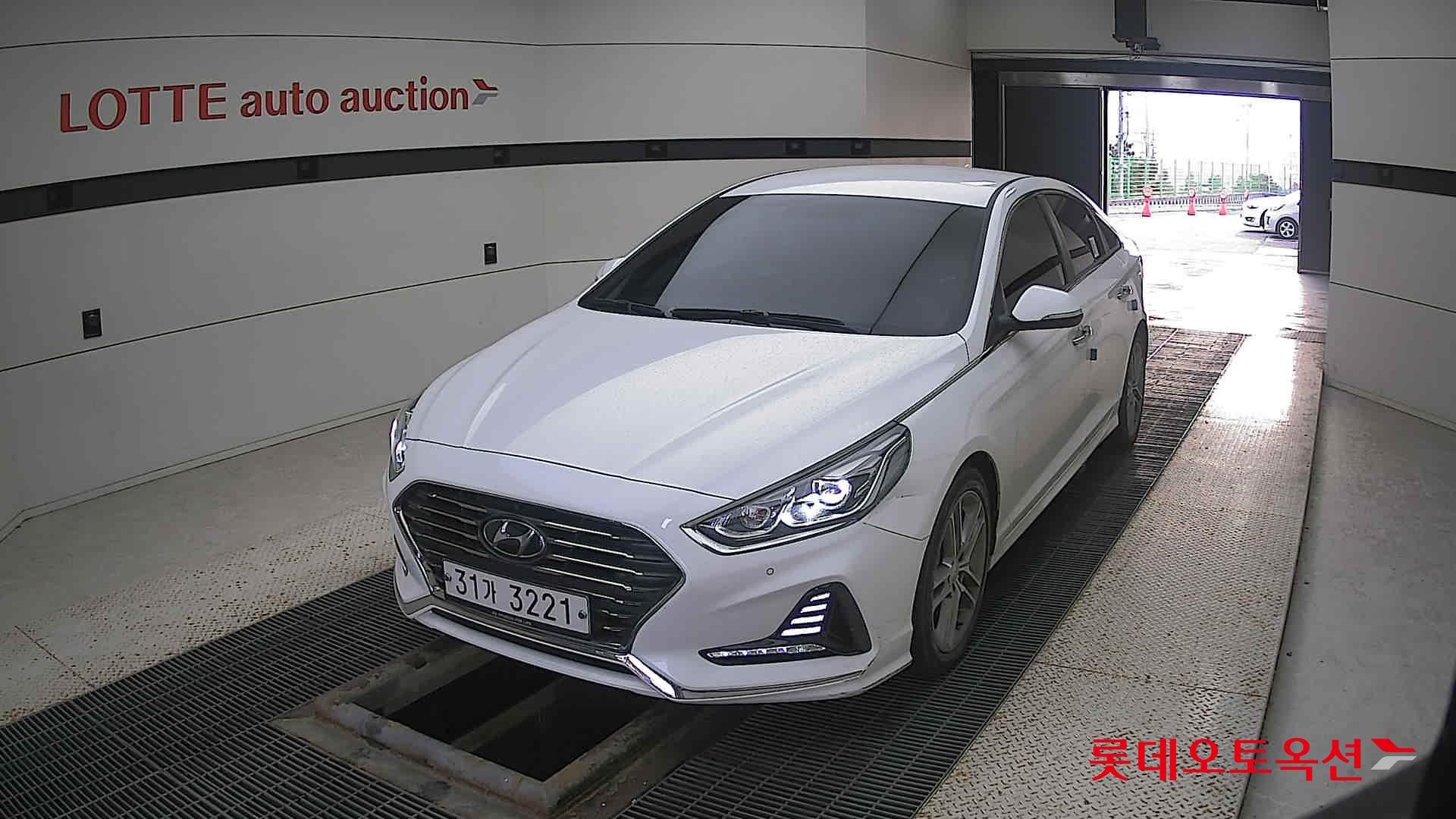 Hyundai Sonata 2018 Белый из Кореи