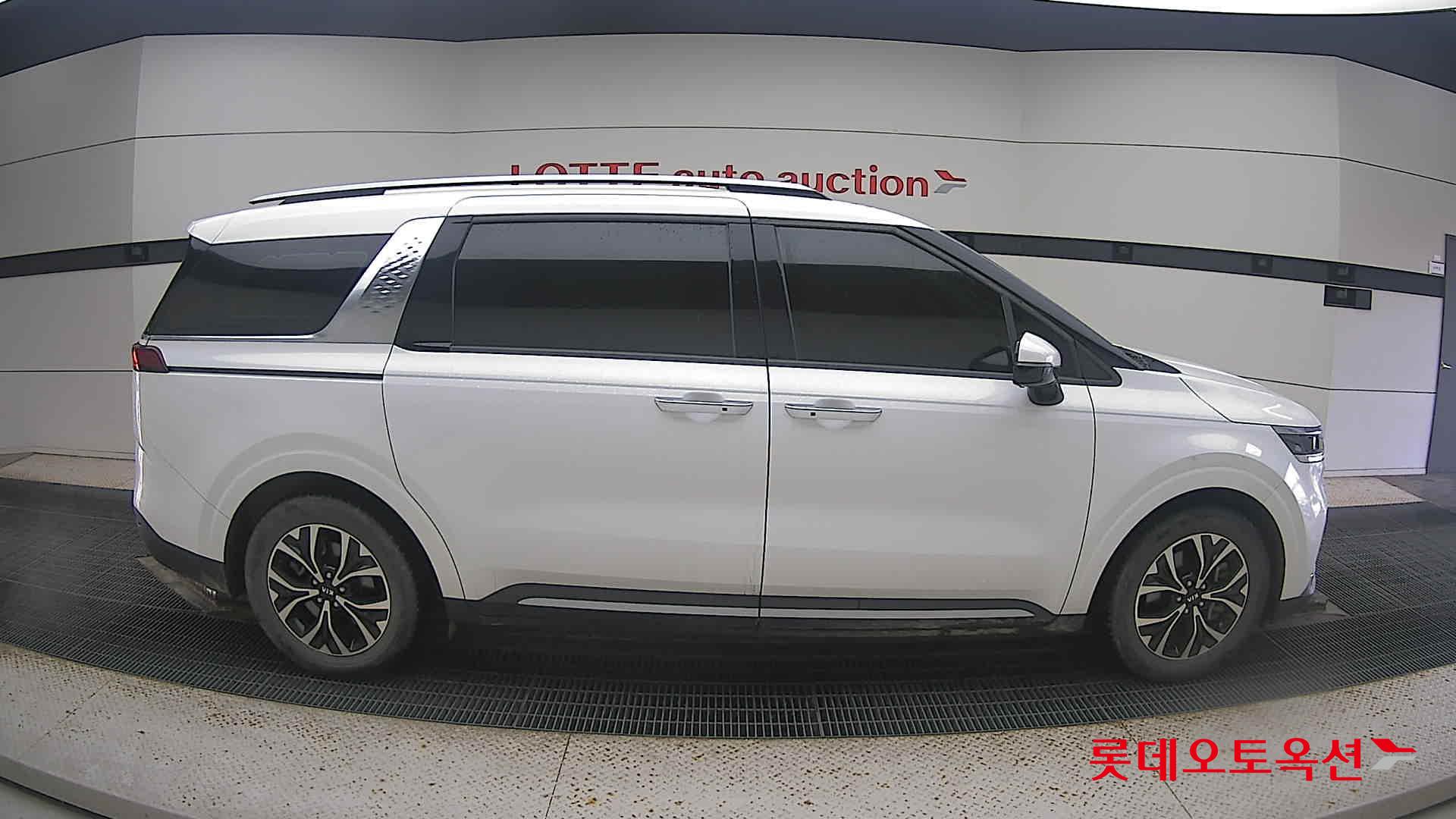 Kia Carnival 2021 Белый из Кореи, фото 3