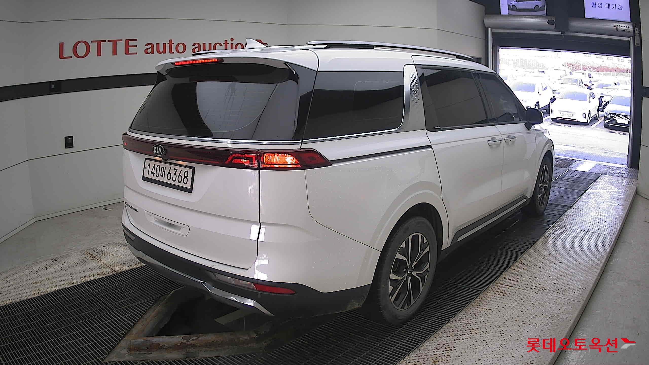 Kia Carnival 2021 Белый из Кореи, фото 4