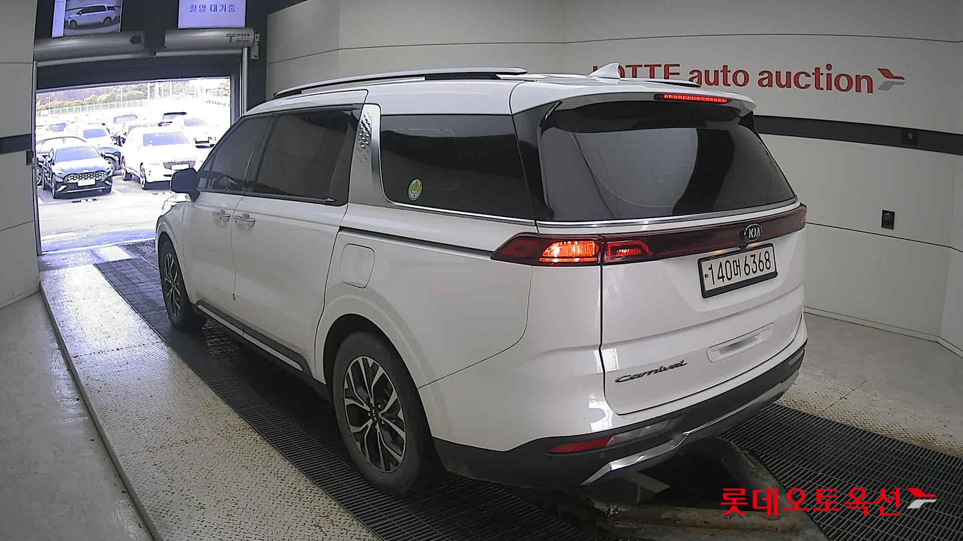 Kia Carnival 2021 Белый из Кореи, фото 6