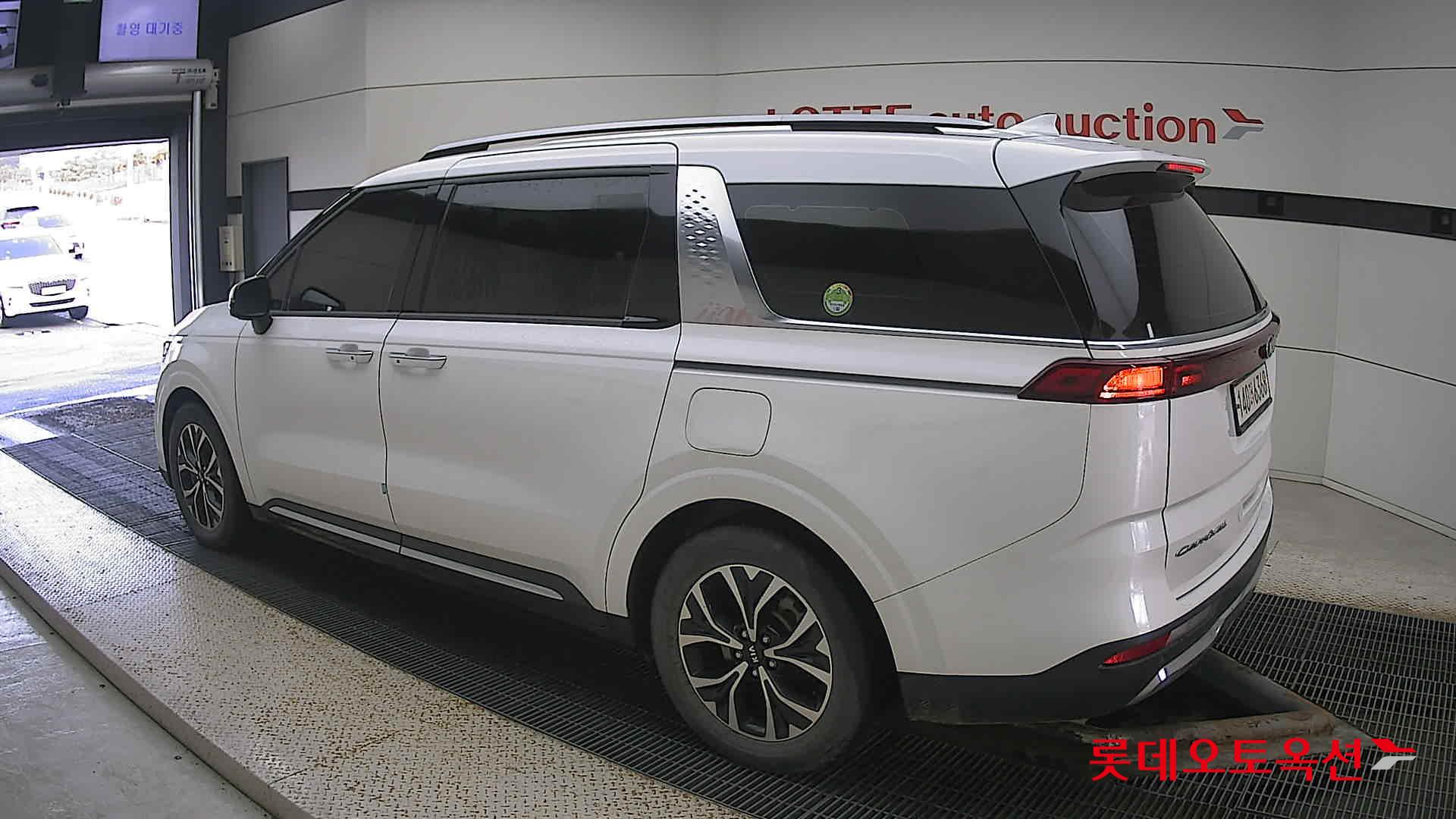 Kia Carnival id 3471528 из Кореи 10