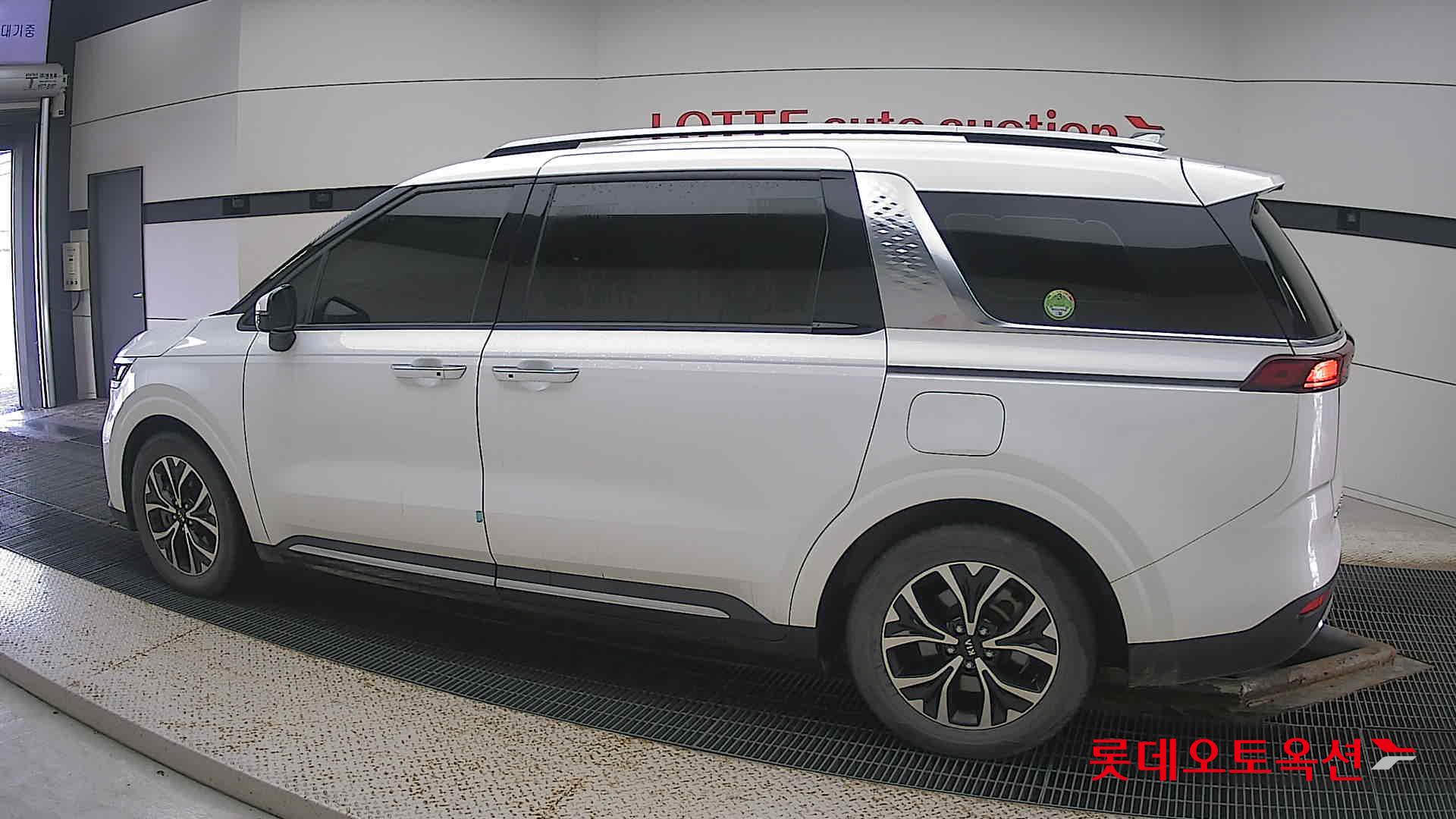 Kia Carnival id 3471528 из Кореи 11